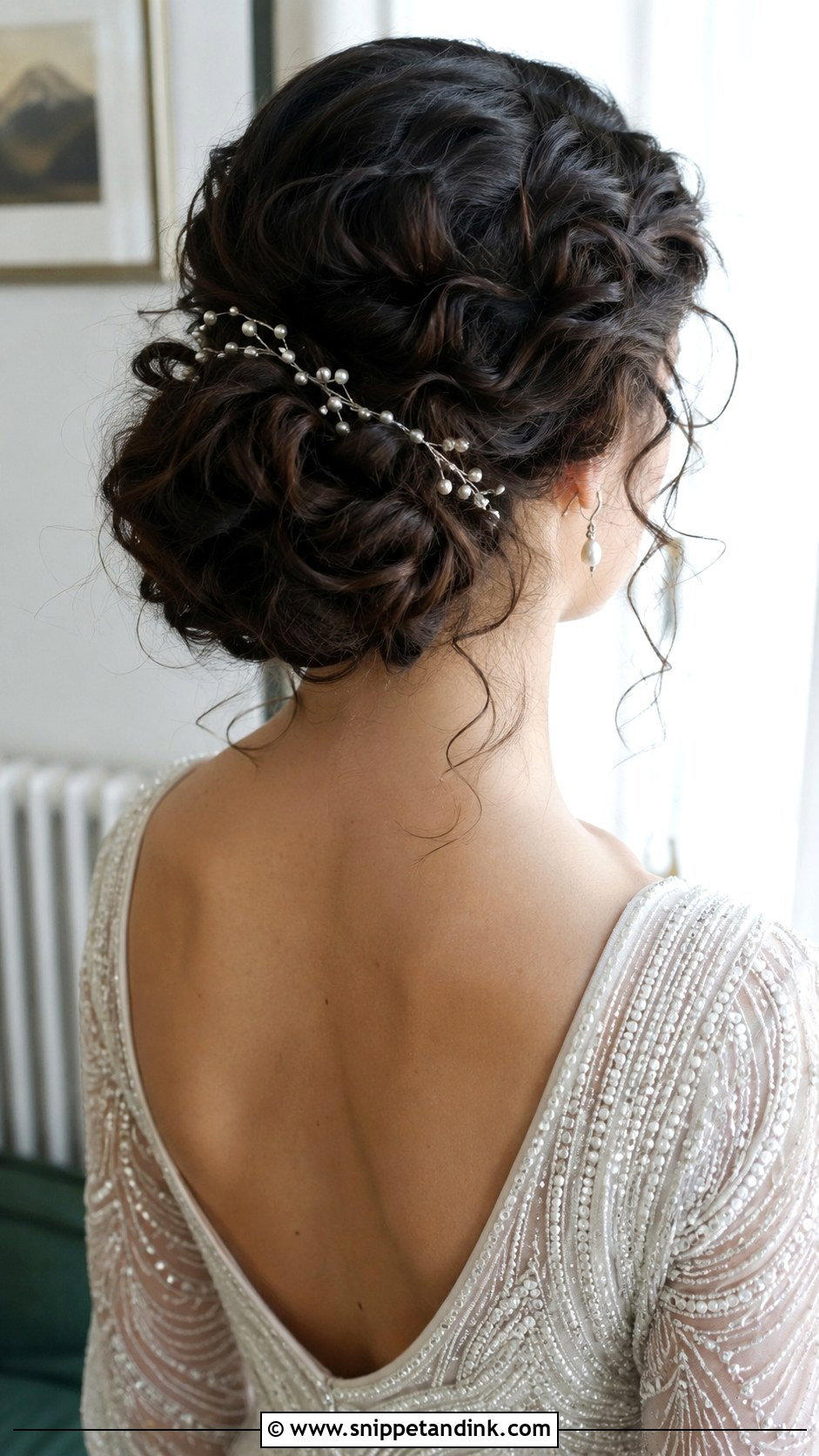 1920s Curly Low Bun - Snippet and Ink - 25 Vintage Bridal Hair Ideas