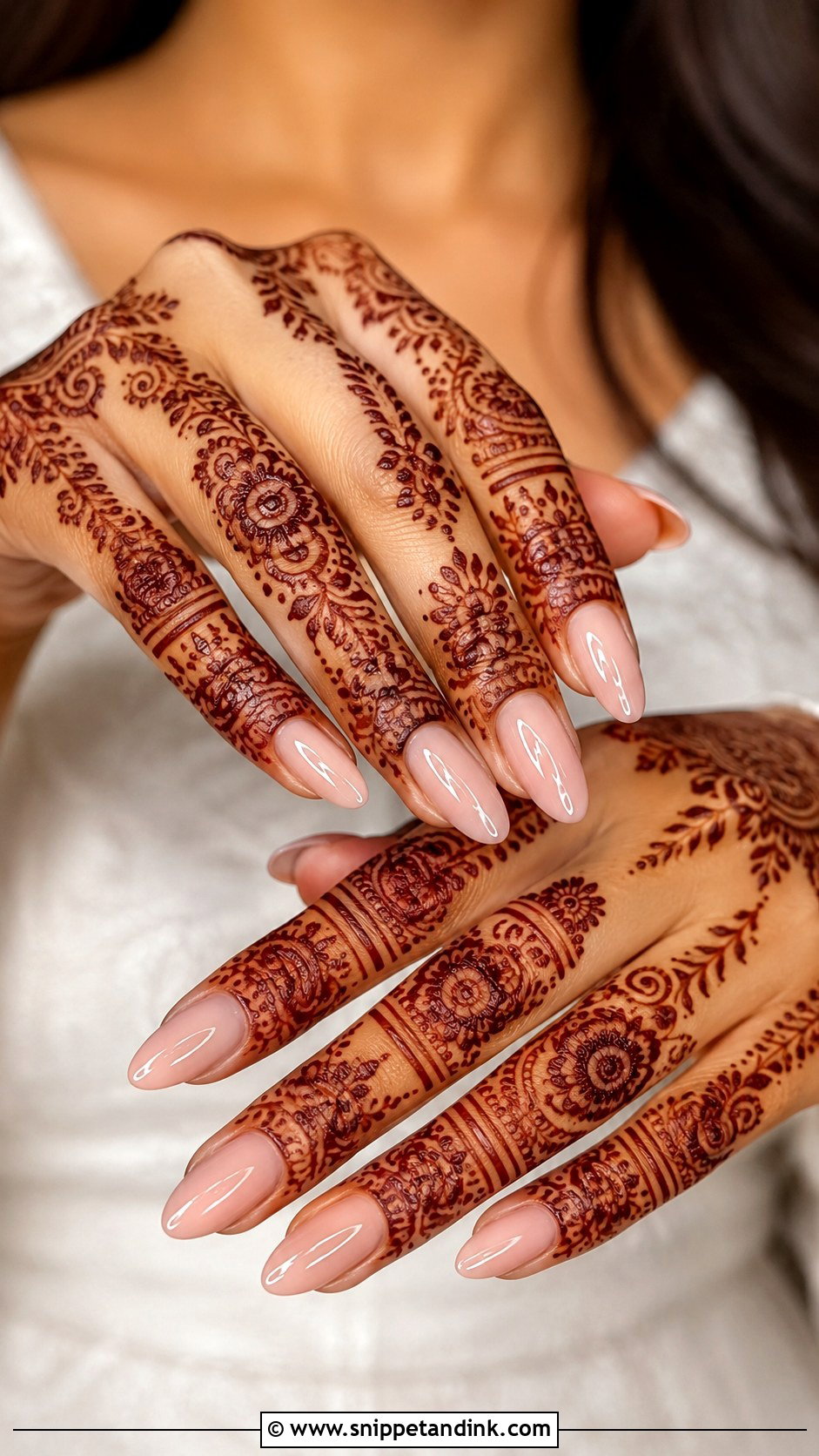 Almond Bridal Nails With Mehendi - Snippet and Ink - 20 Bridal Nails with Mehendi