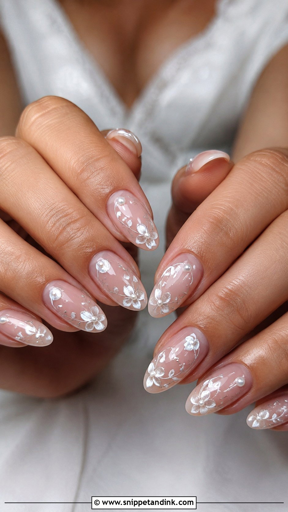Almond Floral Wedding Nails - Snippet and Ink - 20 Wedding Nails Flowers