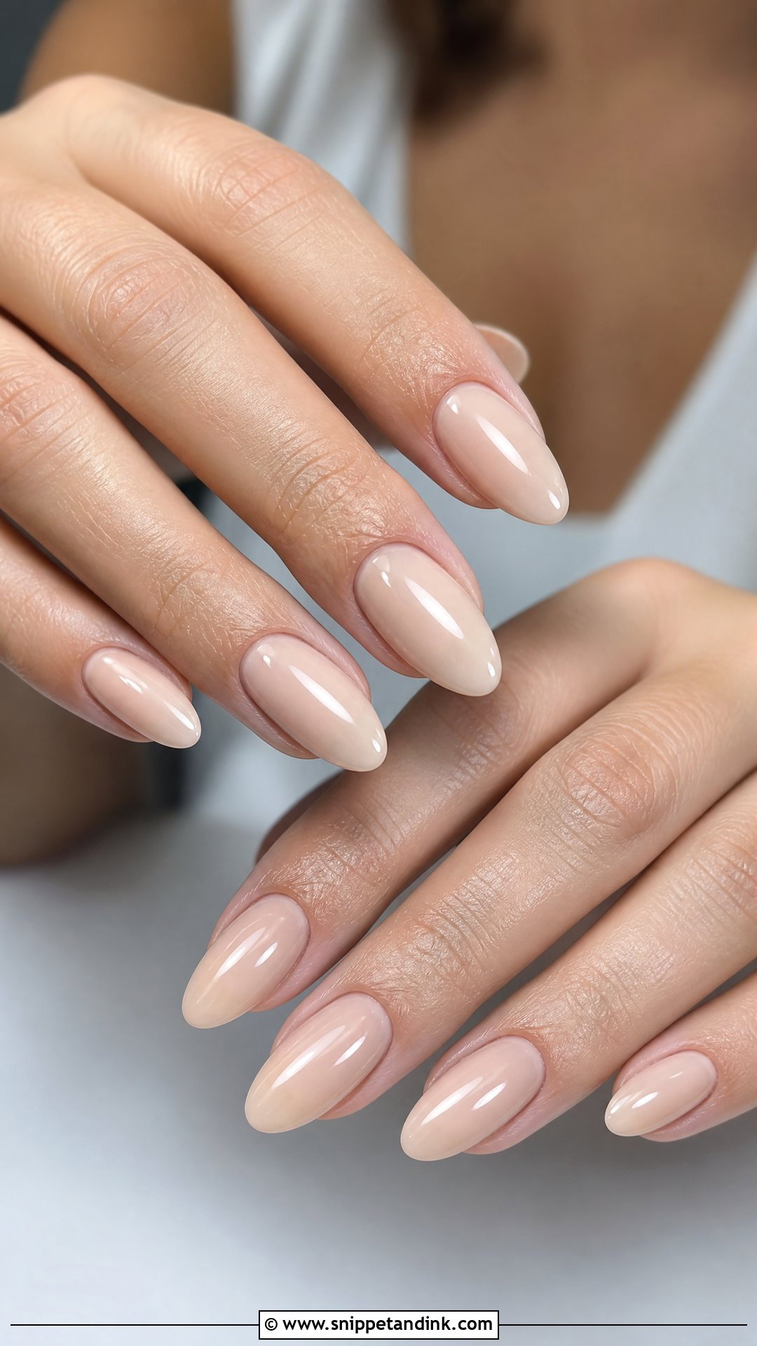 Almond Wedding Guest Nails - Snippet and Ink - 25 Simple Wedding Guest Nails