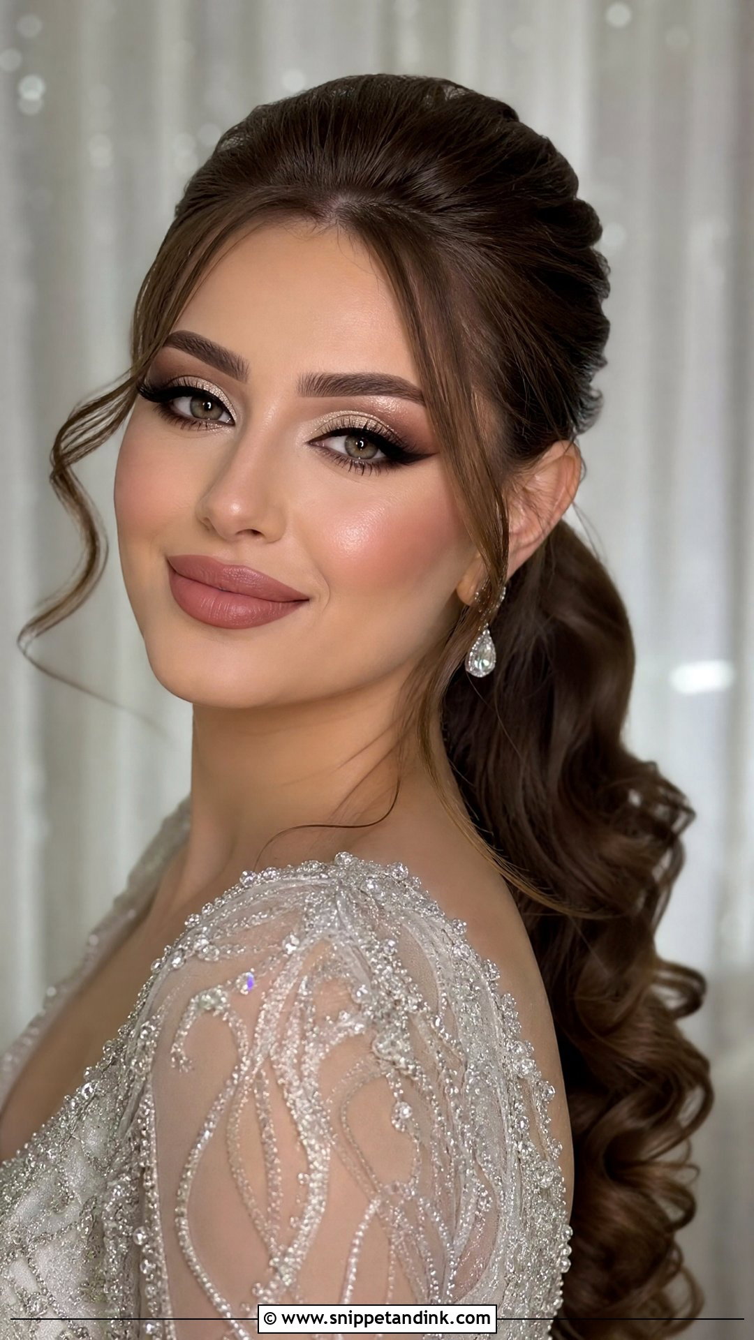 Arab Bridal Makeup With Cut Crease - Snippet and Ink - 20 Arab Bridal Makeup Ideas
