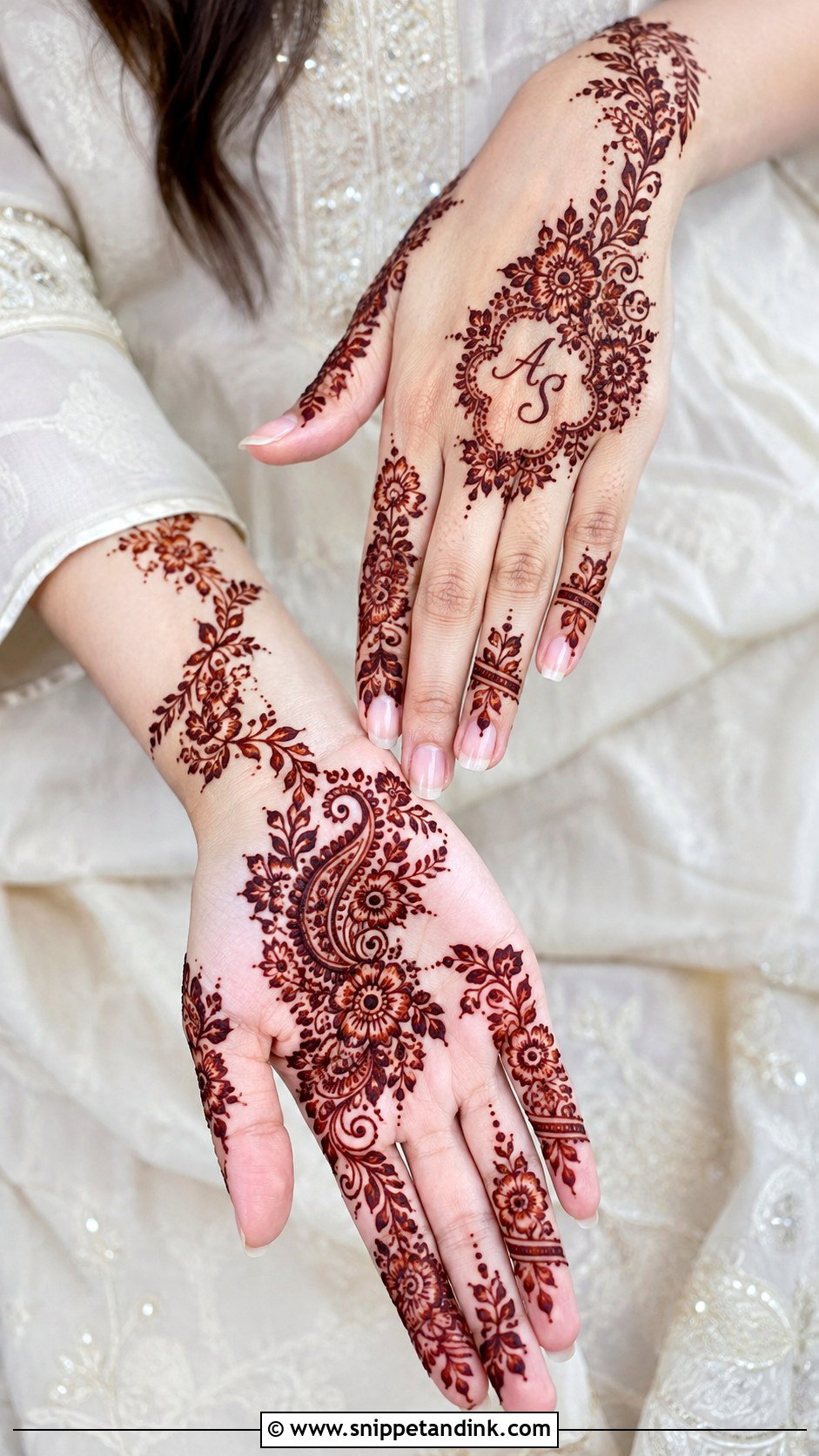 Arabian Engagement Mehndi Design - Snippet and Ink - 35 Arabian Mehndi Design Ideas