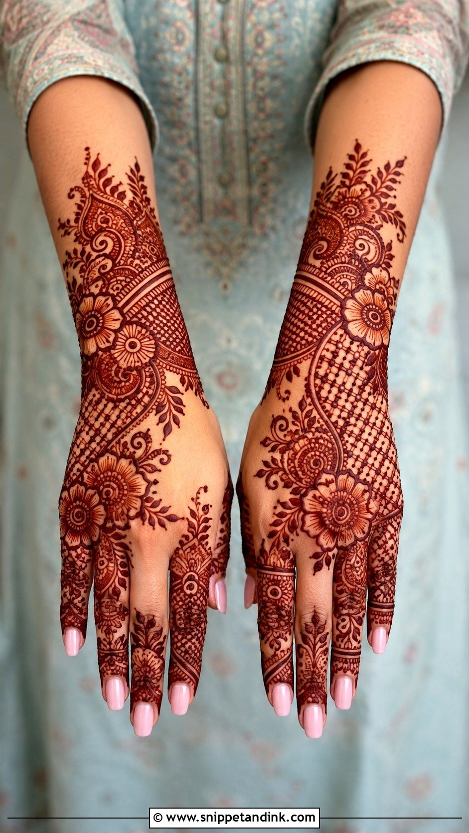 Arabian Jaali Mehndi Design - Snippet and Ink - 35 Arabian Mehndi Design Ideas