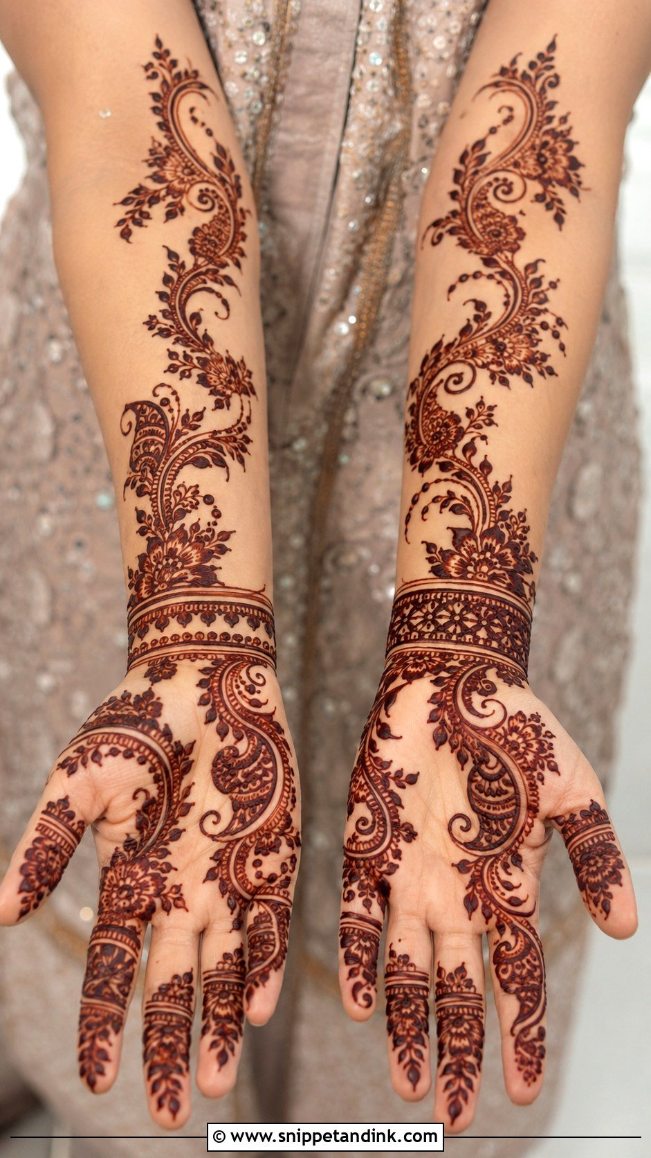 Arabian Two Hands Mehndi Design - Snippet and Ink - 35 Arabian Mehndi Design Ideas