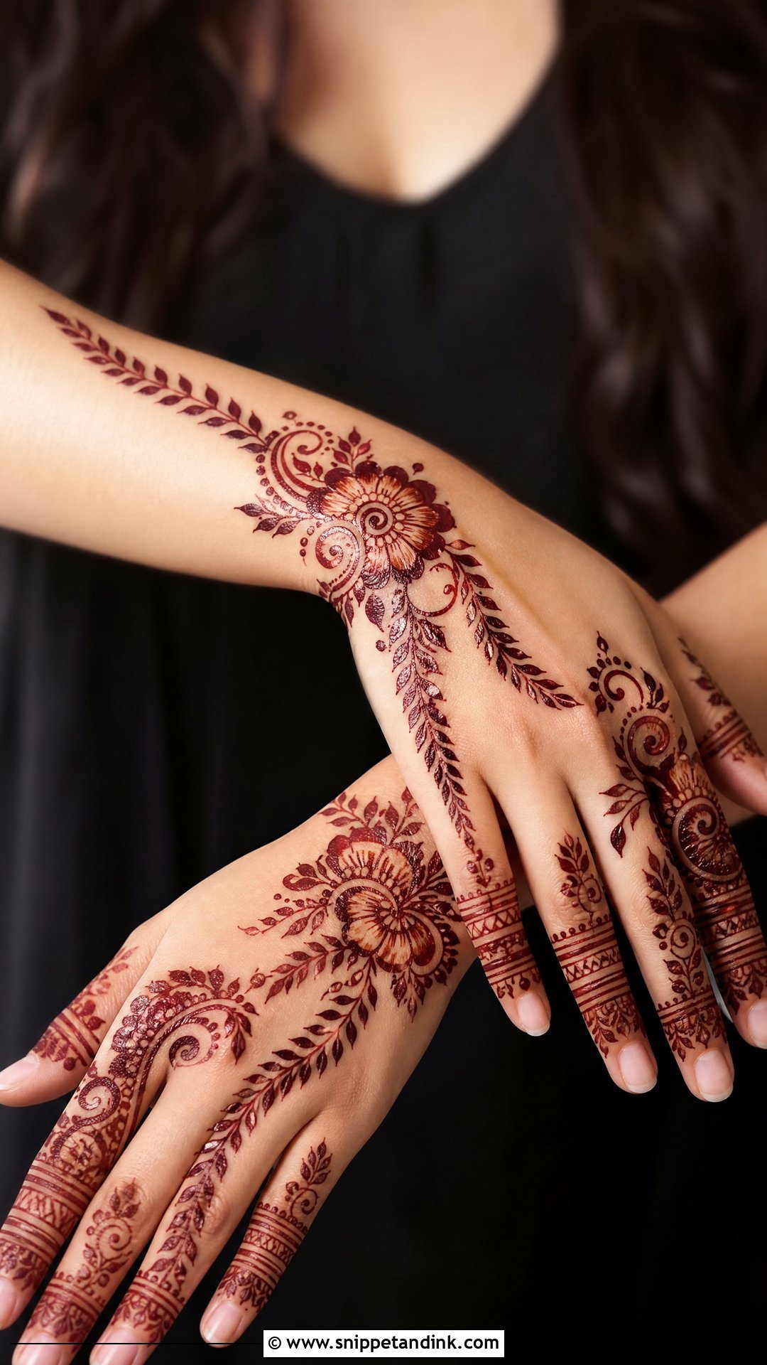 Arabic Back Hand Mehndi Design For Long Fingers - Snippet and Ink - 30 Latest Arabic Back Hand Mehndi Designs