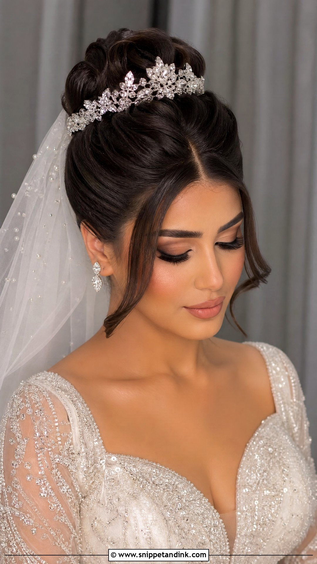Arabic Bridal High Bun - Snippet and Ink - 15 Arabic Bridal Hairstyles
