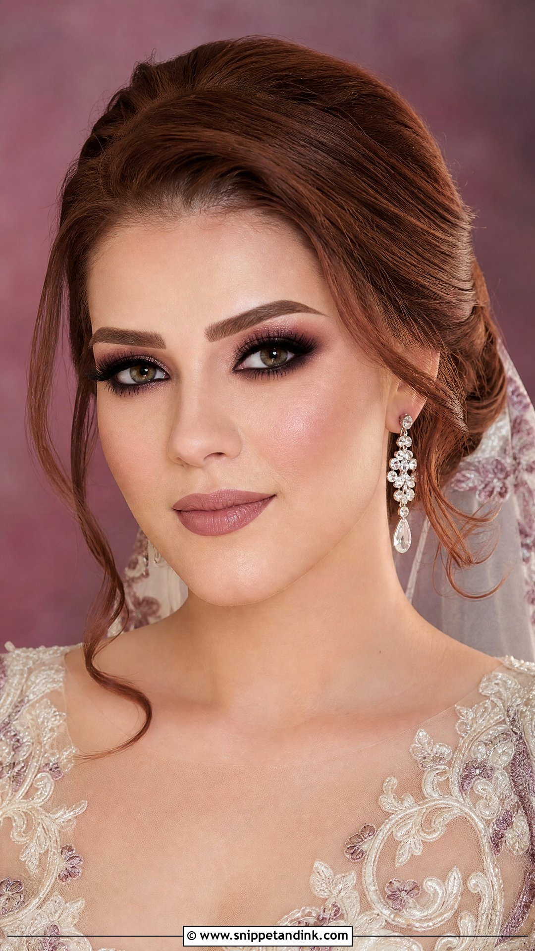 Arabic Bridal Makeup With Plum Smokey Eyes - Snippet and Ink - 25 Arabic Bridal Makeup Ideas