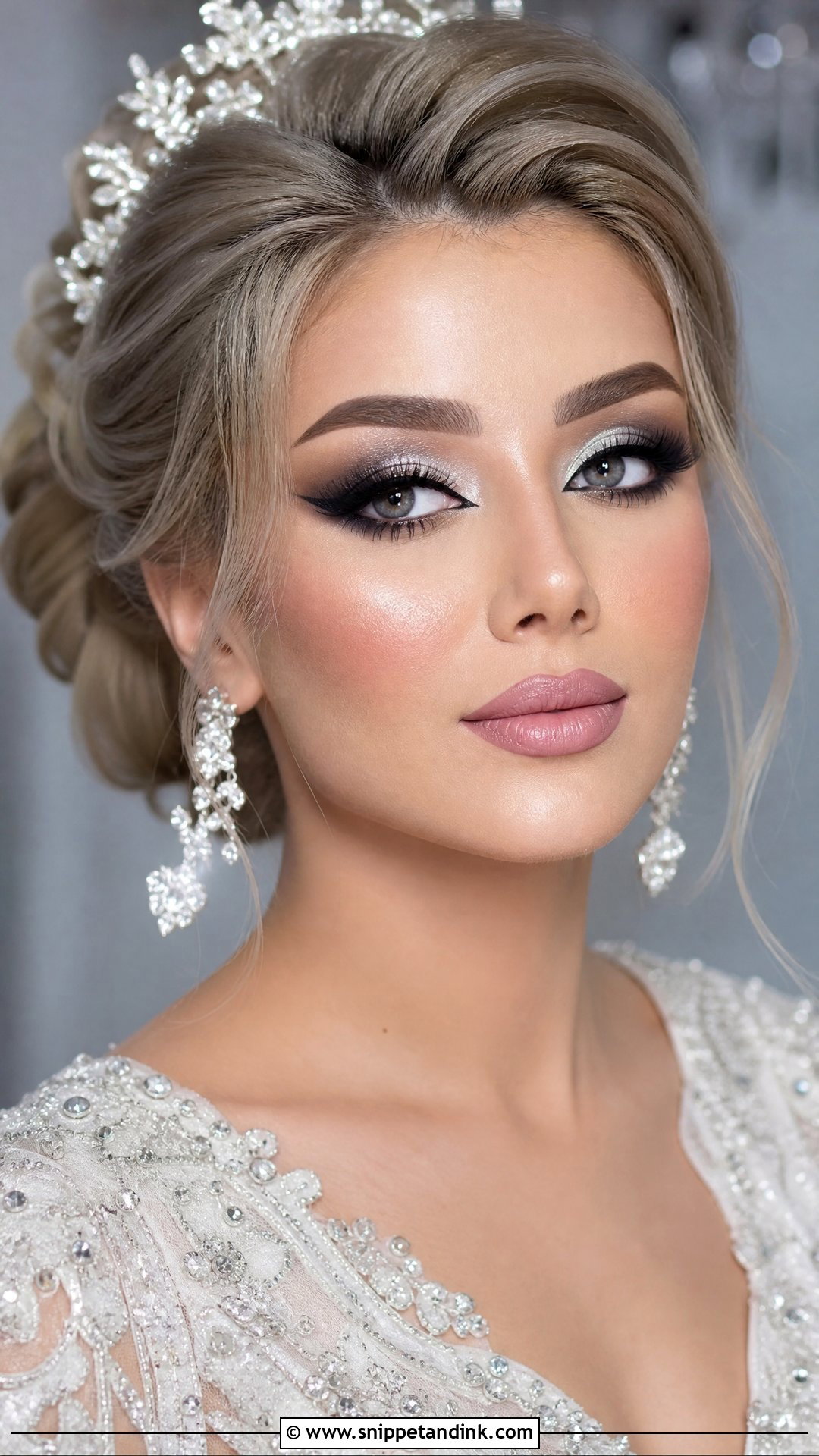 Arabic Bridal Makeup With Silver Smokey Eyes - Snippet and Ink - 20 Arabian Wedding Makeup Ideas