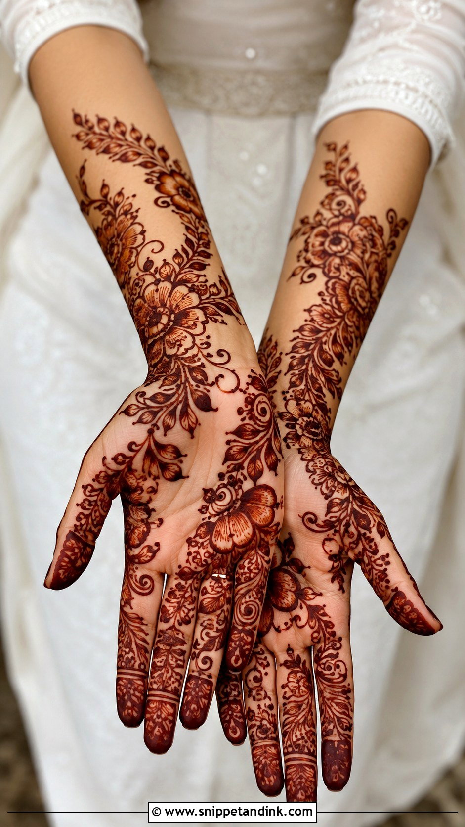 Arabic Bridal Mehndi Design - Snippet and Ink - 35 Bridal Mehndi Designs