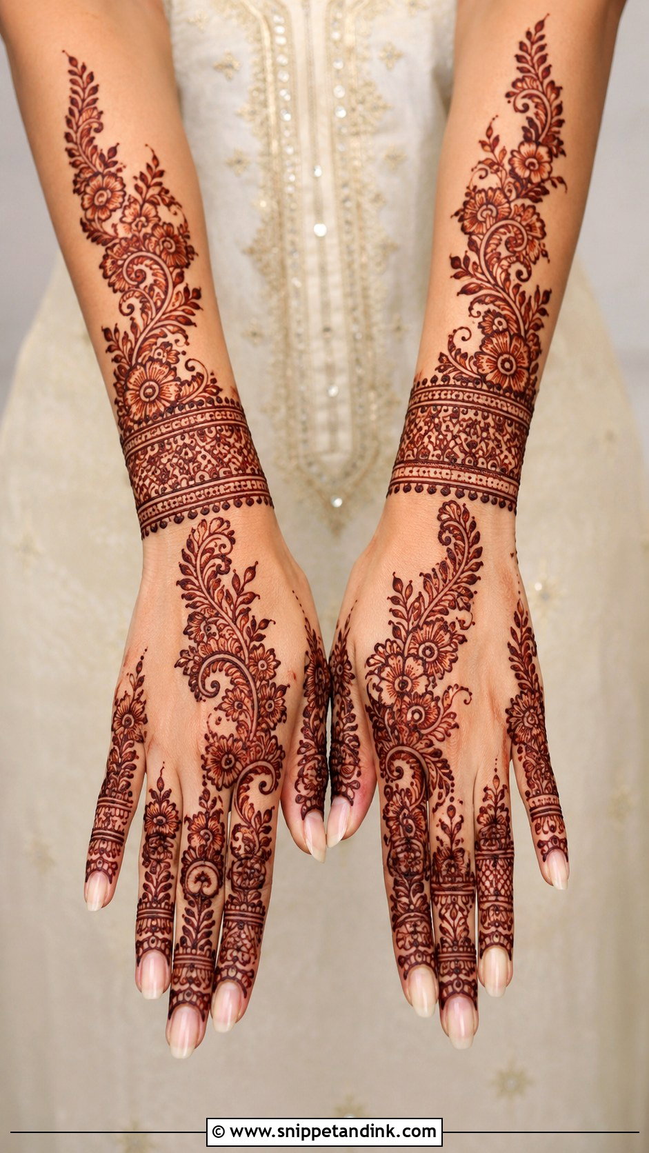Arabic Bridal Mehndi Design For Long Hands - Snippet and Ink - 30 Arabic Bridal Mehndi Designs
