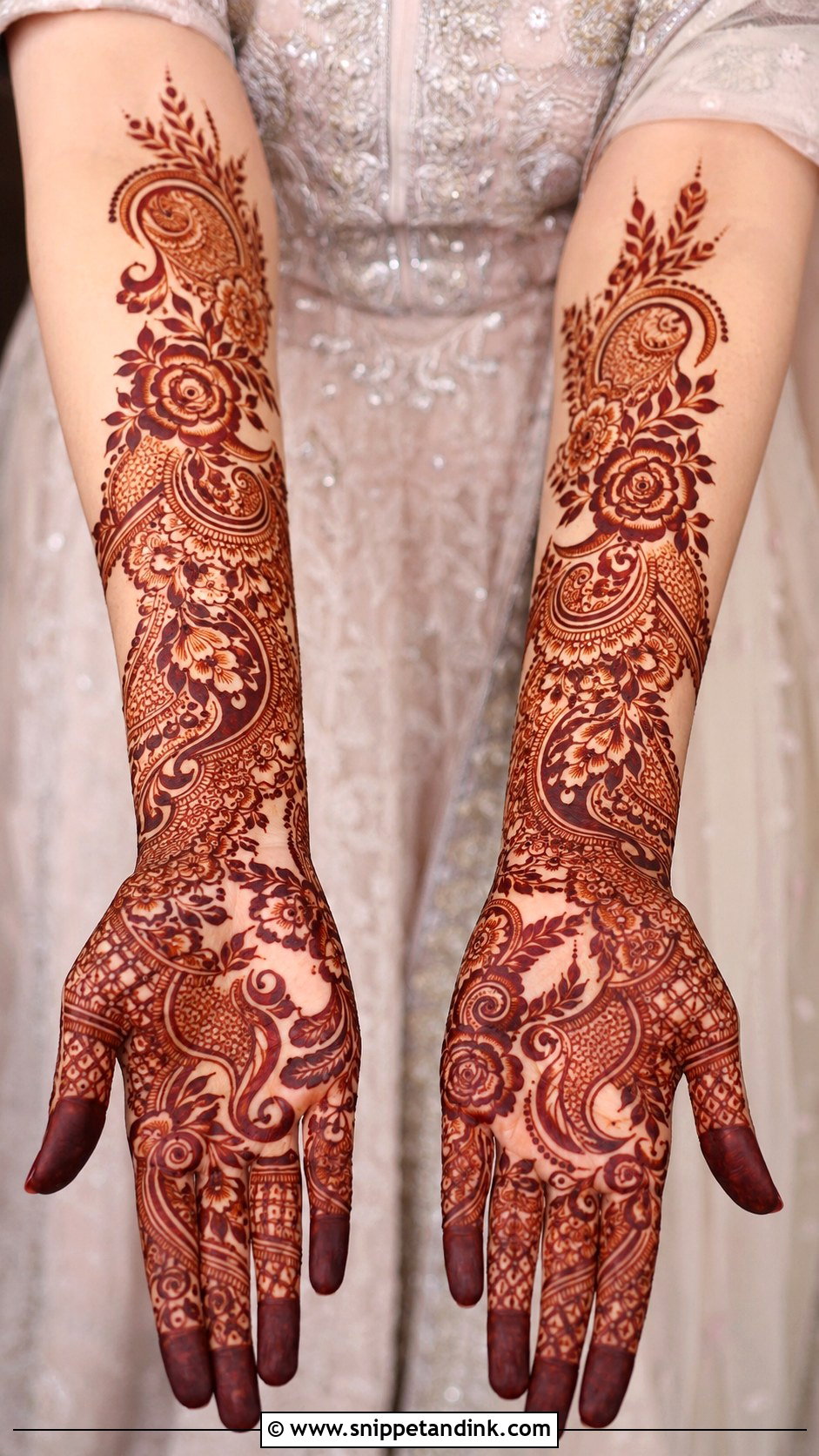 Arabic Bridal Mehndi Design For Wedding - Snippet and Ink - 30 Arabic Bridal Mehndi Designs