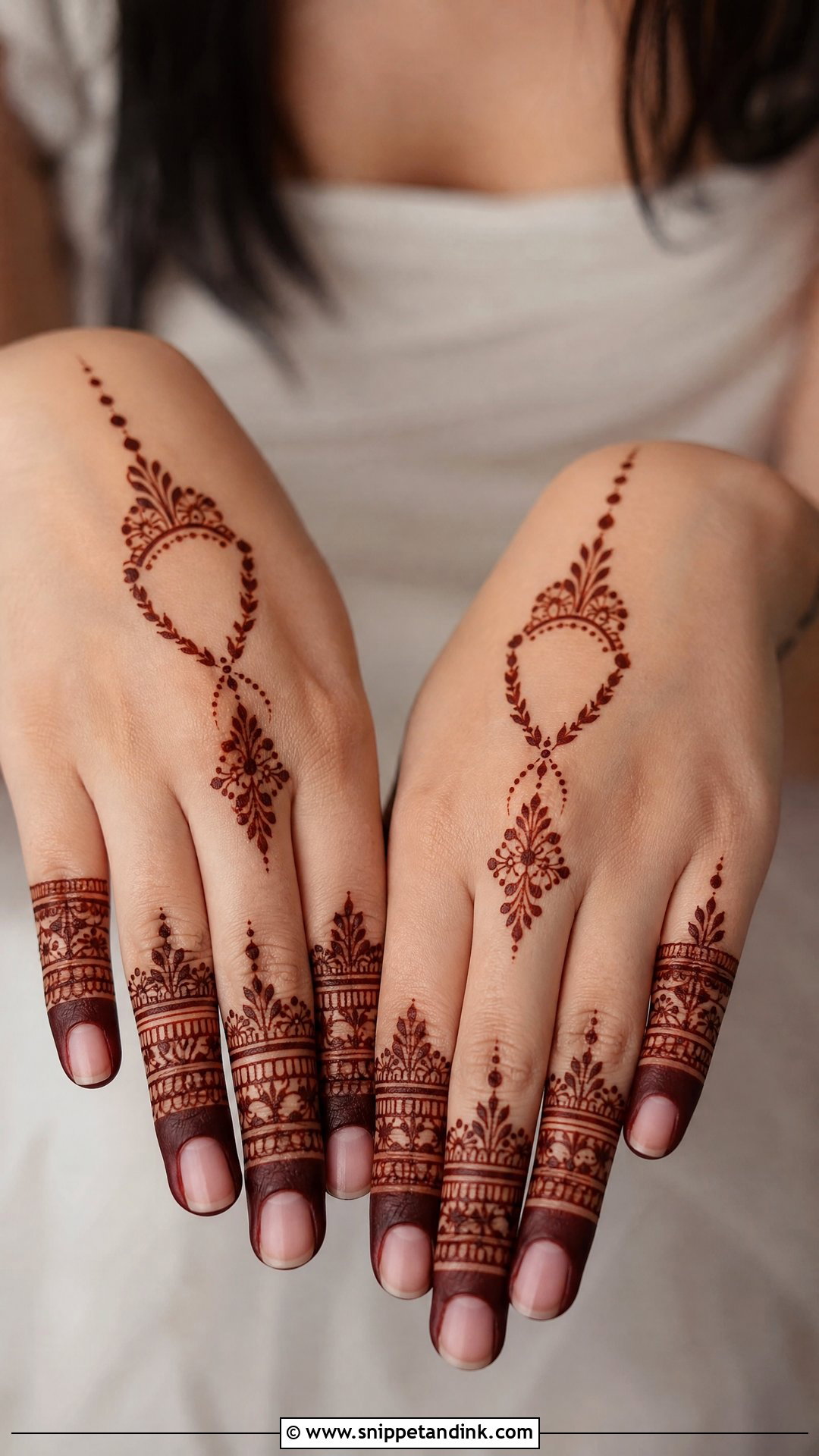 Arabic Finger Bridal Mehndi - Snippet and Ink - 25 Arabic Mehndi Designs Brides