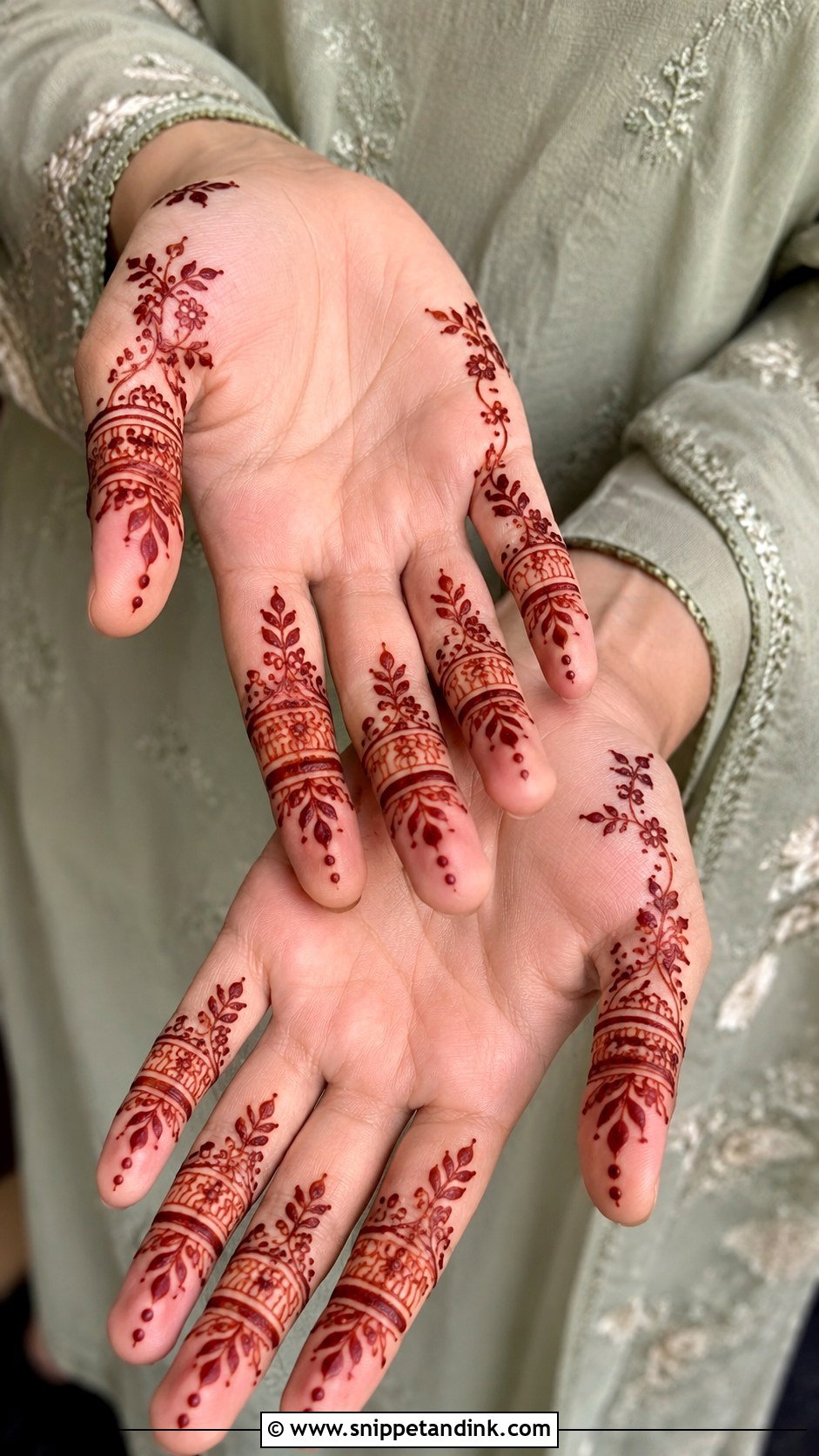 Arabic Finger Front Hand Mehndi Design - Snippet and Ink - 35 Latest Arabic Front Hand Mehndi Designs