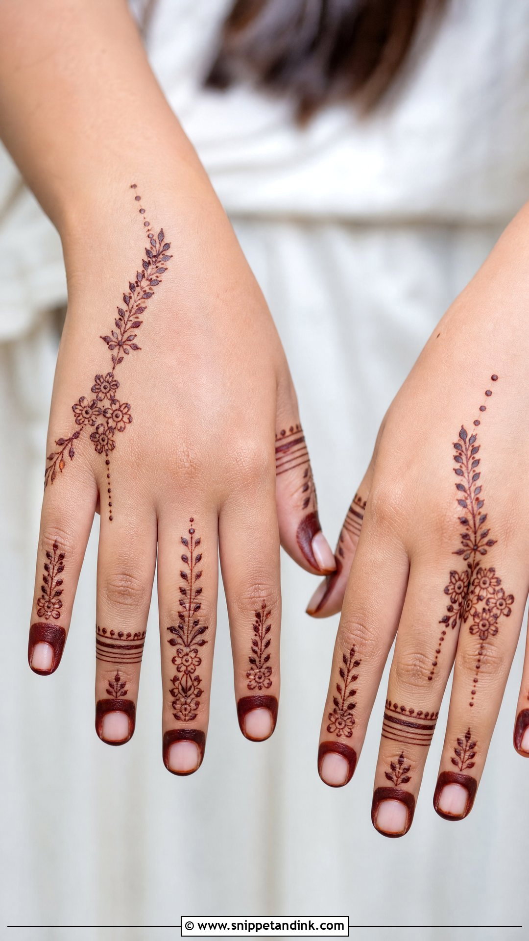 Arabic Finger Mehndi Design - Snippet and Ink - 35 Arabic Mehndi Designs