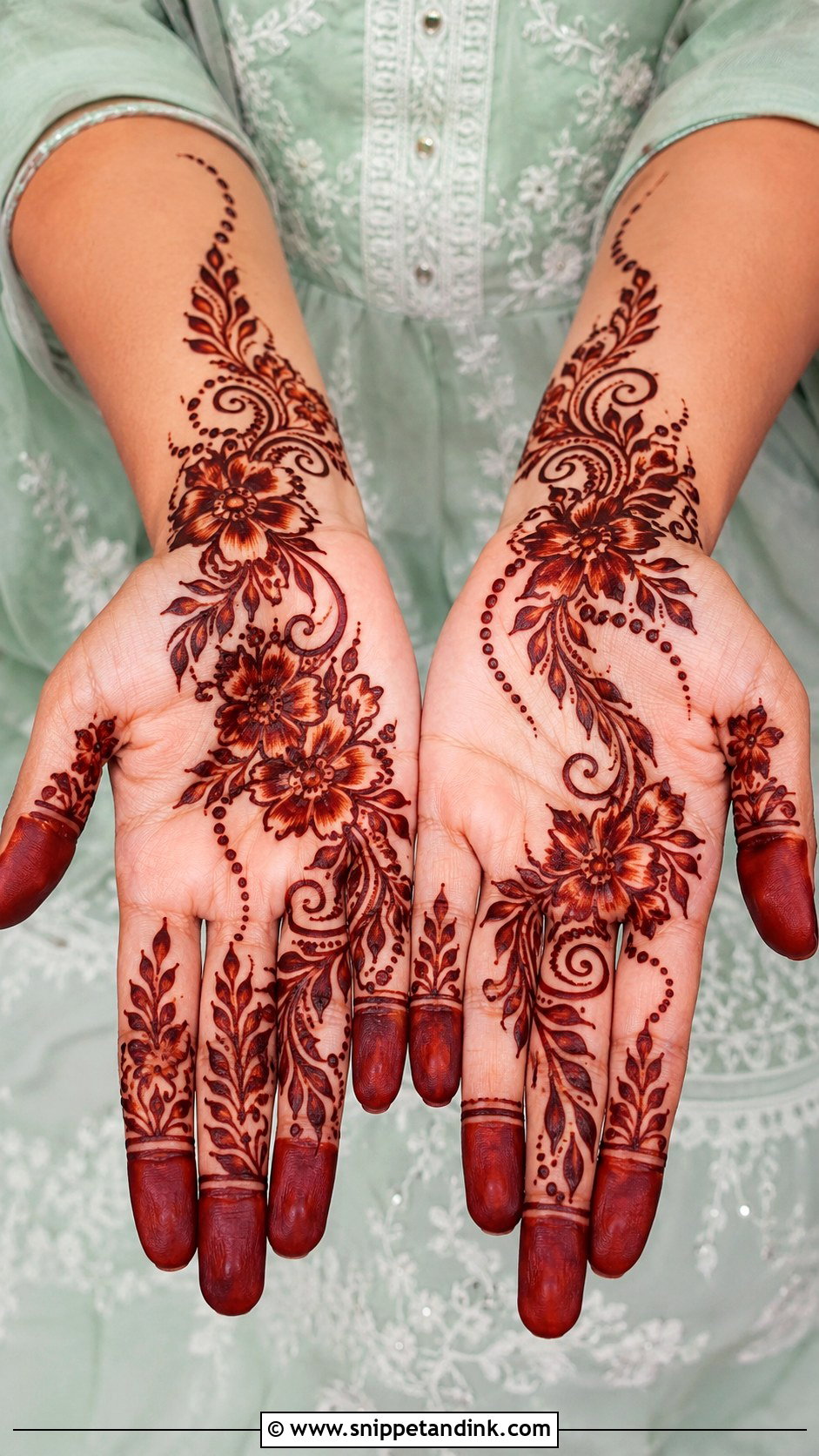 Arabic Floral Front Hand Mehndi Design - Snippet and Ink - 35 Latest Arabic Front Hand Mehndi Designs