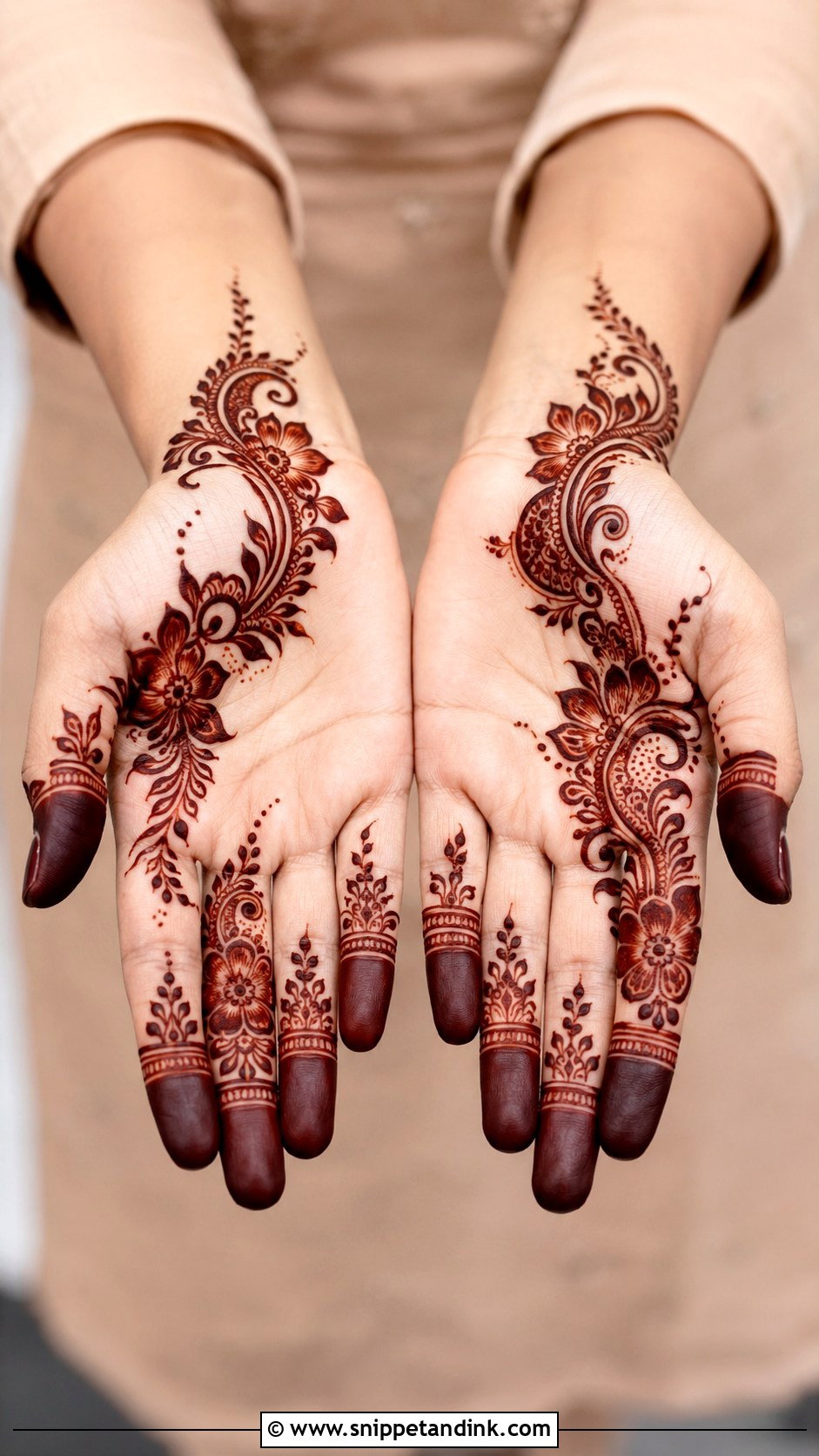 Arabic Front Hand Mehndi With Bold Fingertips - Snippet and Ink - 35 Latest Arabic Front Hand Mehndi Designs