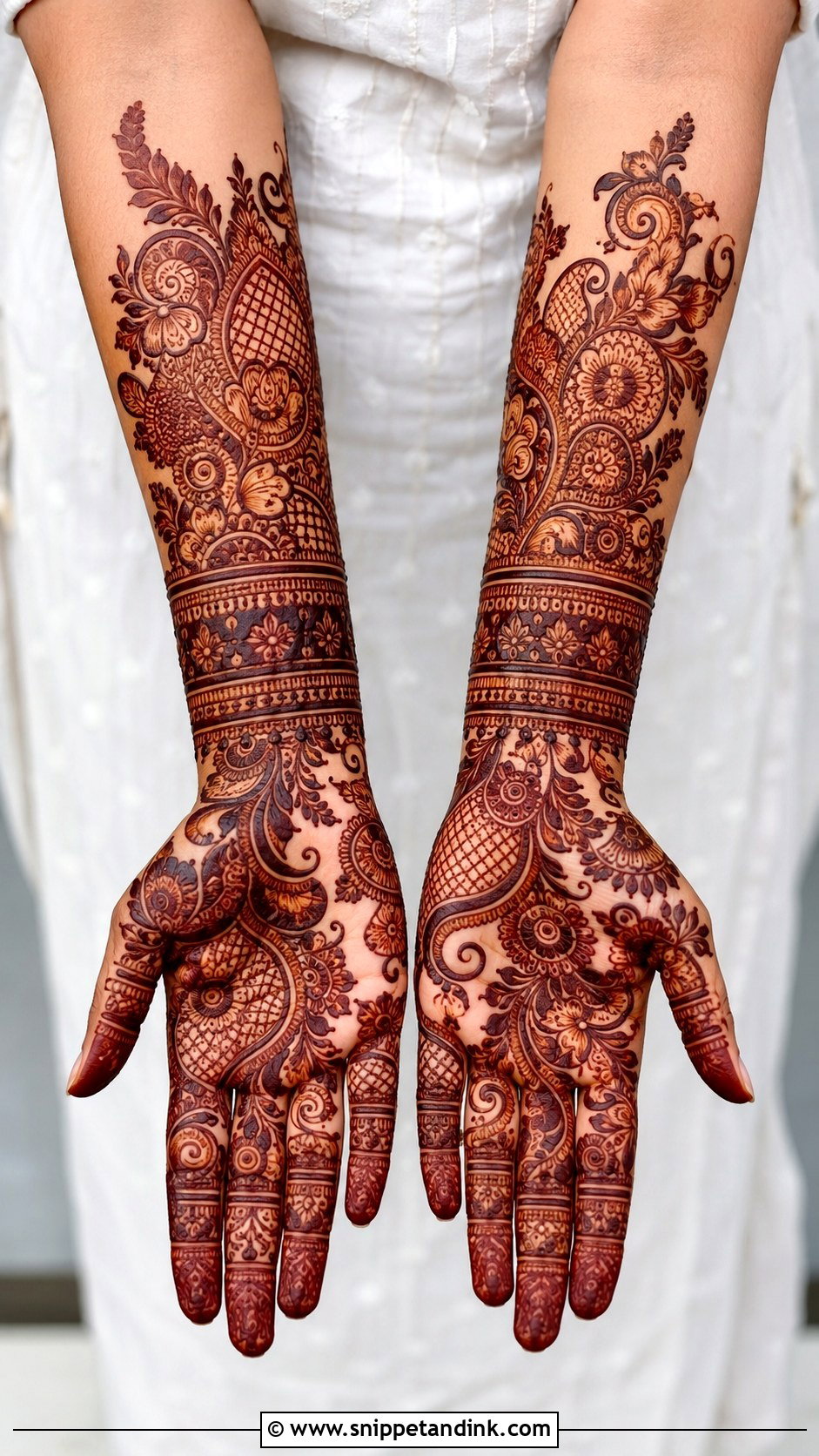 Arabic Heavy Mehndi Design - Snippet and Ink - 35 Modern Arabic Mehndi Designs