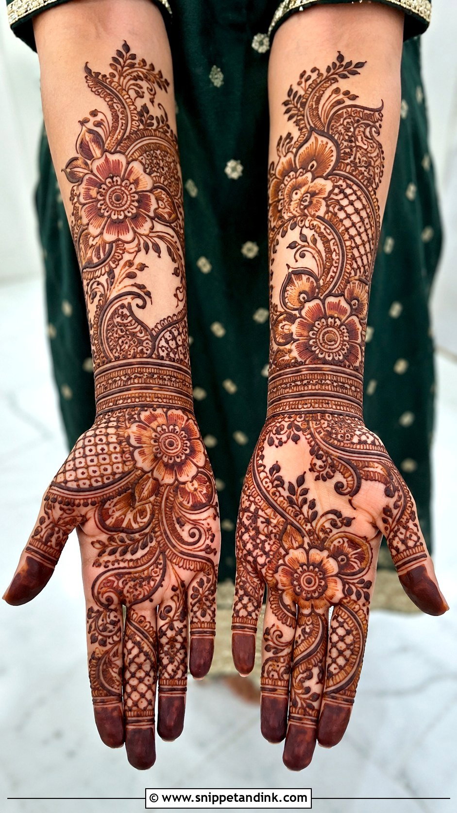 Arabic Heavy Mehndi Design - Snippet and Ink - 30 Latest Arabic Mehndi Designs