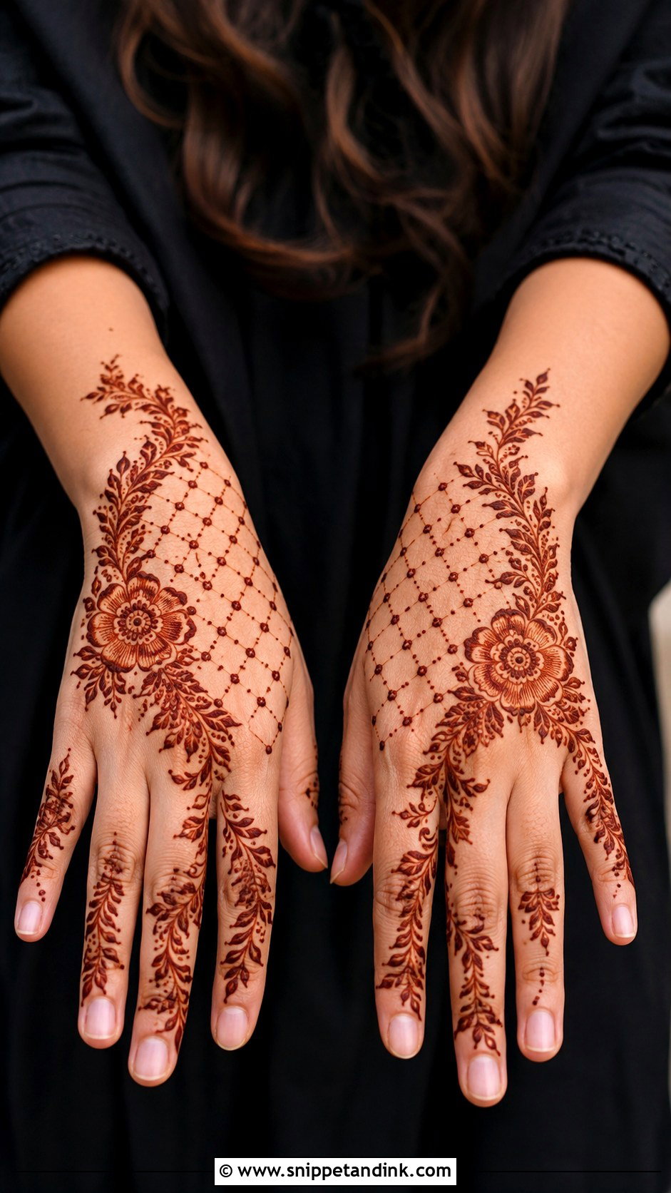 Arabic Jaali Mehndi Design - Snippet and Ink - 35 Simple Arabic Mehndi Designs
