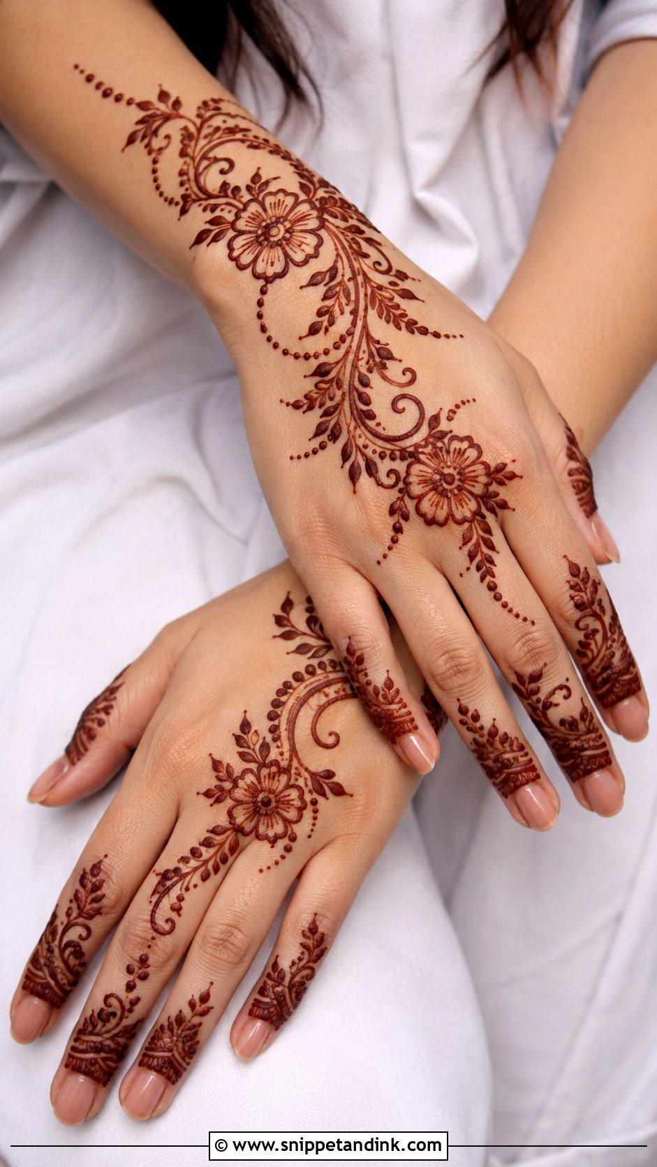 Arabic Khafif Mehndi Design - Snippet and Ink - 35 Khafif Mehndi Design Ideas