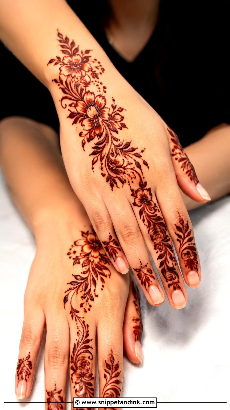 Arabic Mehndi Design For Back Hand - Snippet and Ink - 35 Trendy Mehndi Designs