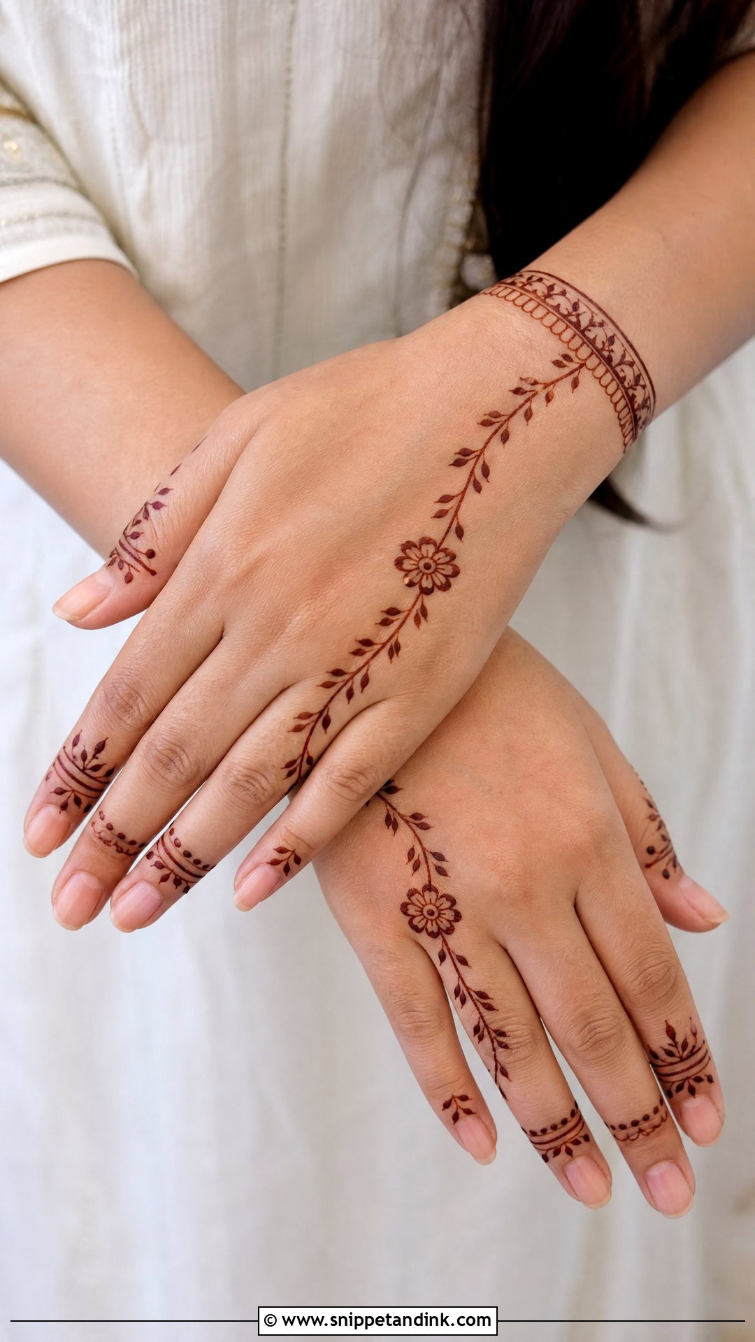 Arabic Minimal Mehndi Design - Snippet and Ink - 35 Arabic Mehndi Designs