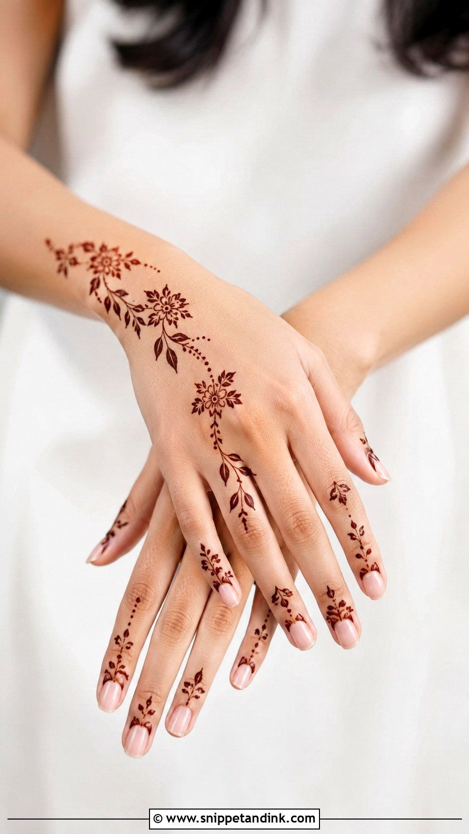 Arabic Minimal Mehndi Design - Snippet and Ink - 35 Simple Arabic Mehndi Designs