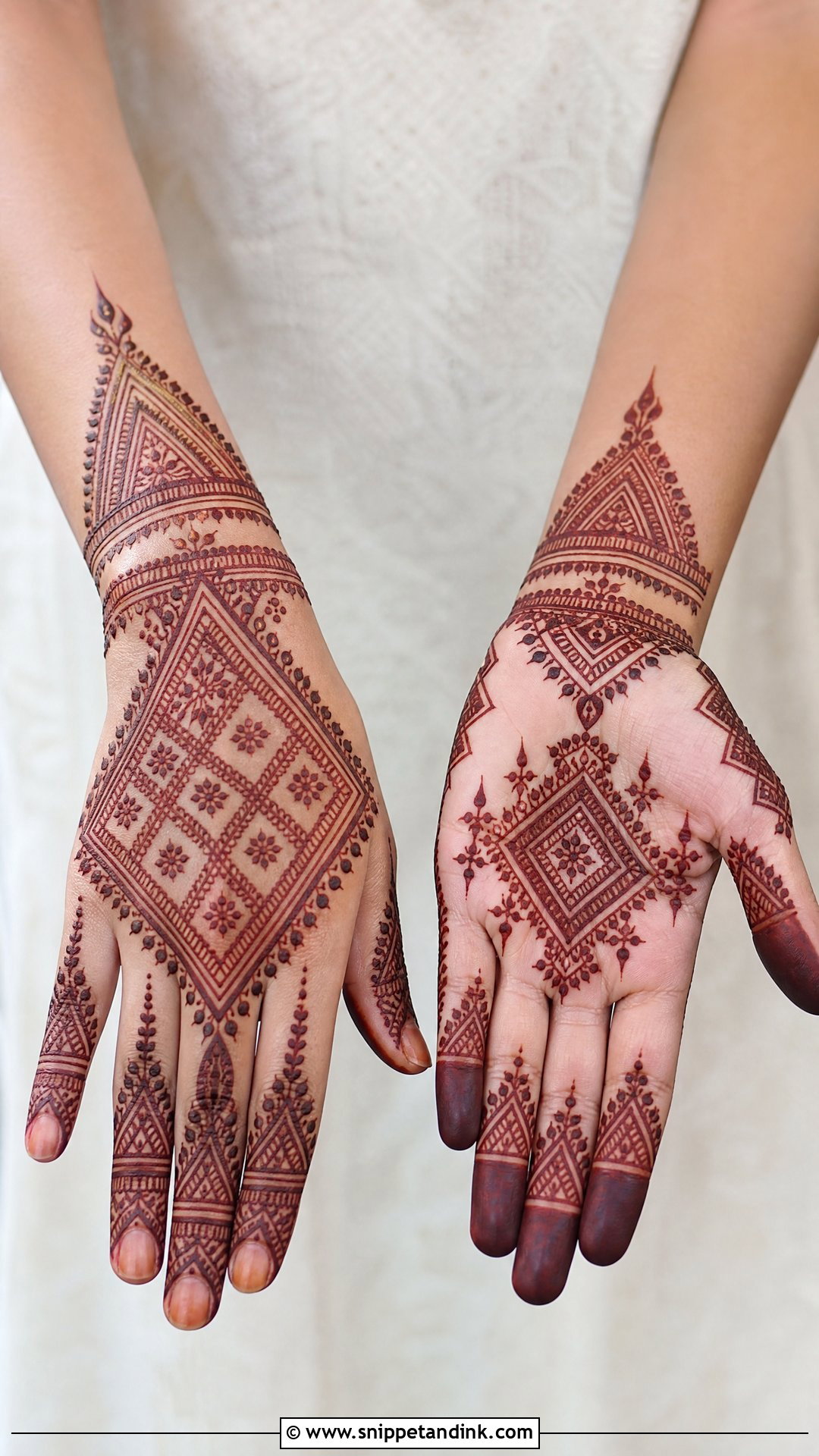 Arabic Moroccan Mehndi Design - Snippet and Ink - 35 Arabic Mehndi Designs
