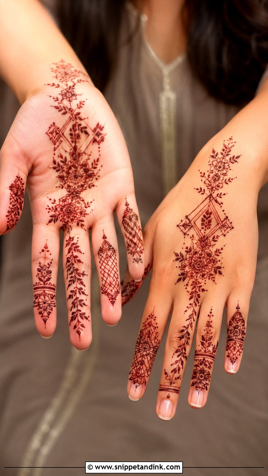 Arabic Moroccan Mehndi Design - Snippet and Ink - 35 Simple Arabic Mehndi Designs