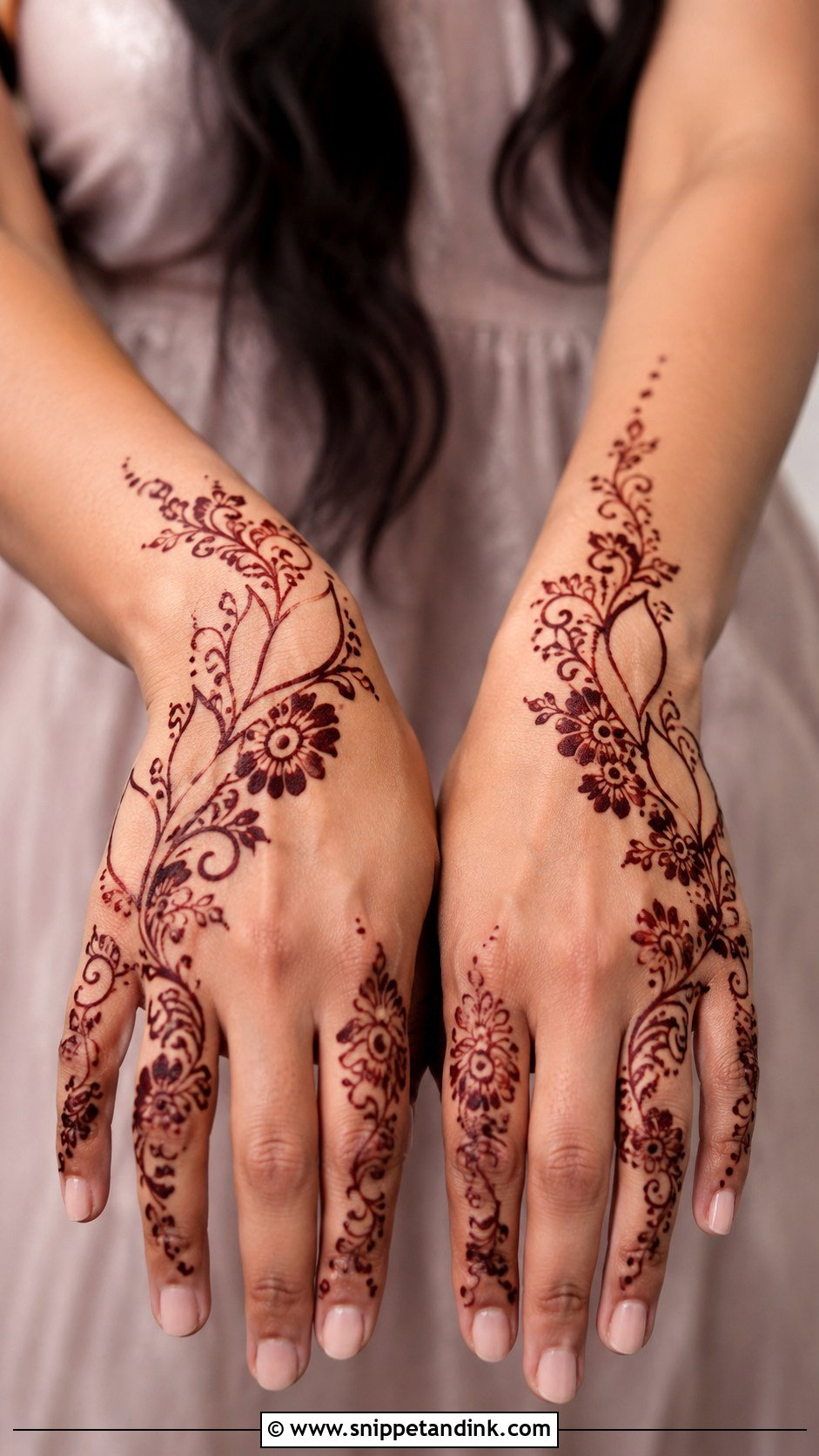 Arabic Negative Space Mehndi Design - Snippet and Ink - 35 Simple Arabic Mehndi Designs
