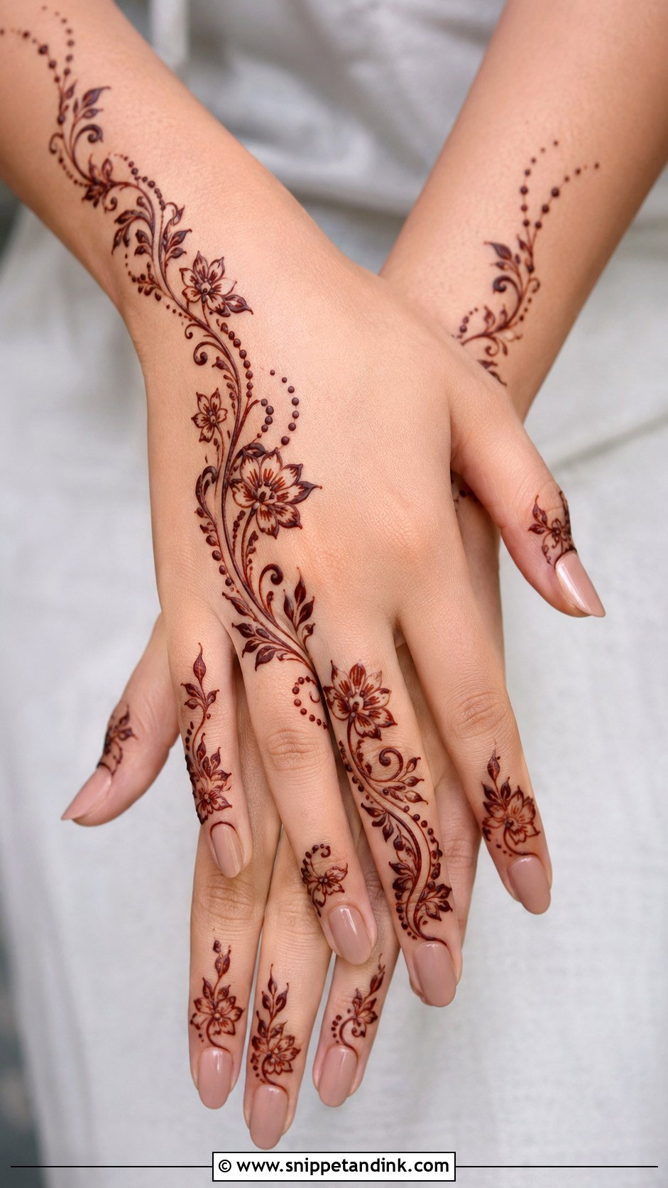 Arabic Vine Mehndi Design - Snippet and Ink - 35 Modern Arabic Mehndi Designs