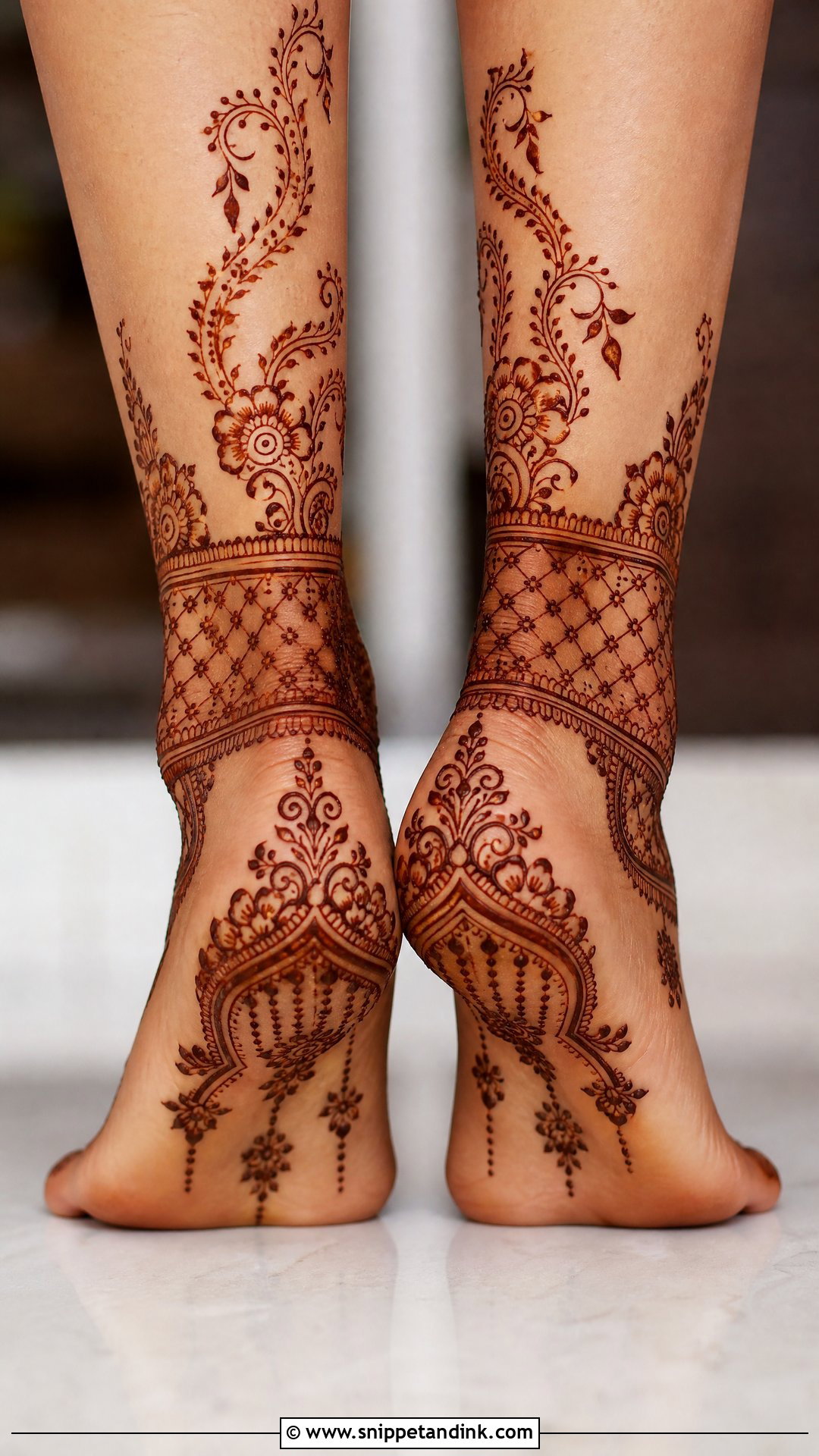 Back Foot Bridal Mehndi Design - Snippet and Ink - 20 Bridal Mehndi Designs Feet Brides
