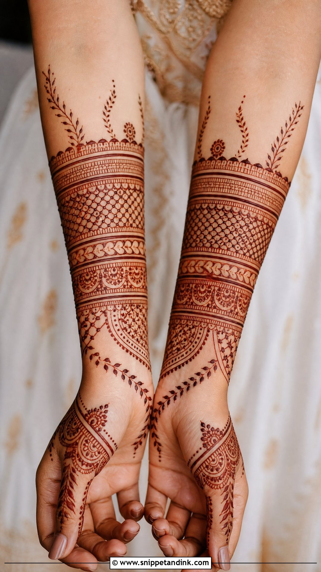 Bangle Wrist Mehndi Design - Snippet and Ink - 30 Wrist Mehndi Designs