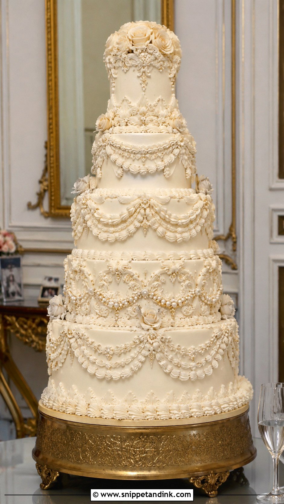Baroque Lambeth Wedding Cake - Snippet and Ink - 25 Lambeth Style Wedding Cakes