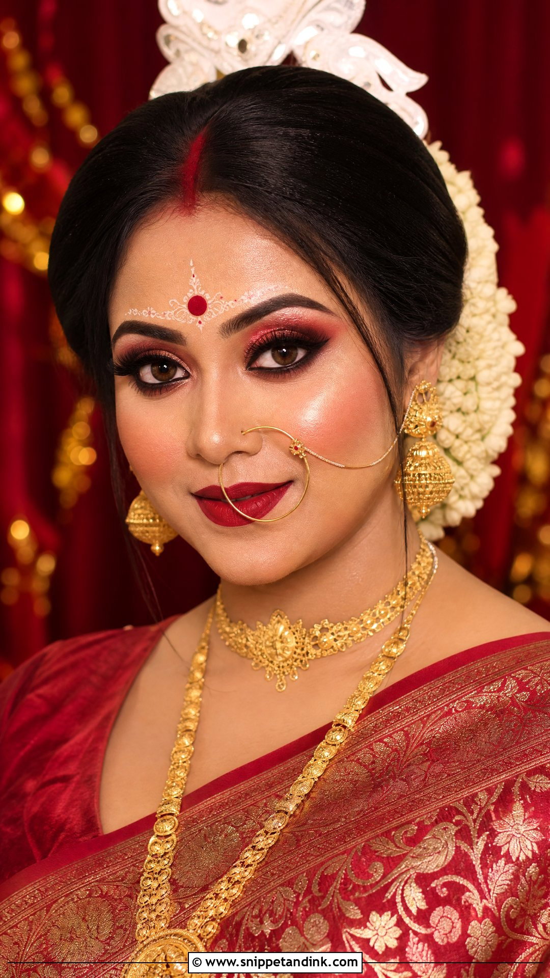 Bengali Bridal Burgundy Eye Makeup - Snippet and Ink - 20 Bengali Bride Eye Makeup Ideas