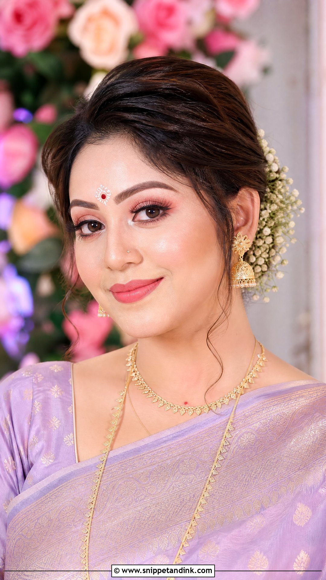 Bengali Bridal Makeup With Pastel Saree - Snippet and Ink - 20 Simple Bengali Bridal Makeup Ideas