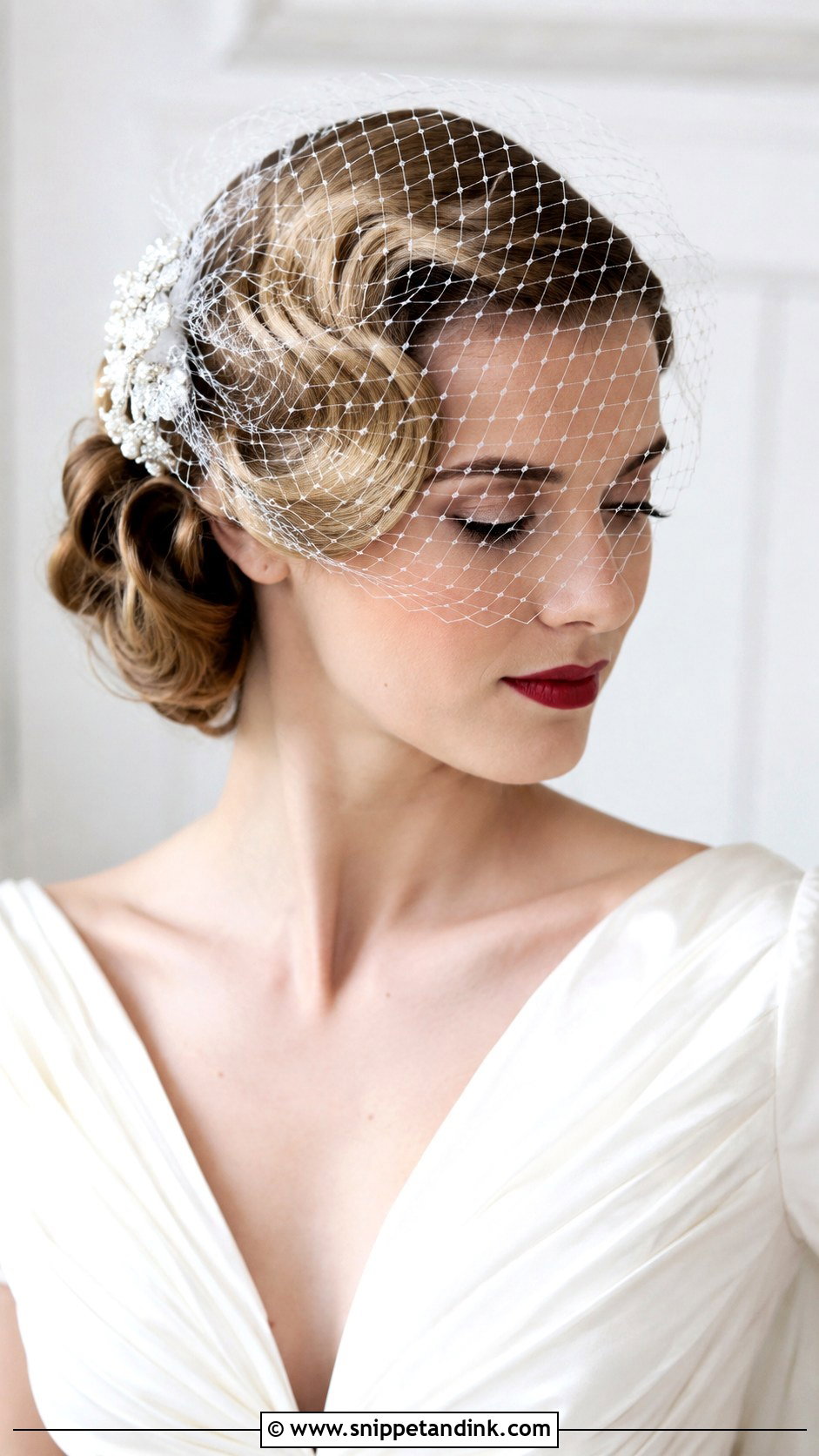 Birdcage Veil for Brides - Snippet and Ink - 25 Bridal Hair Decorations