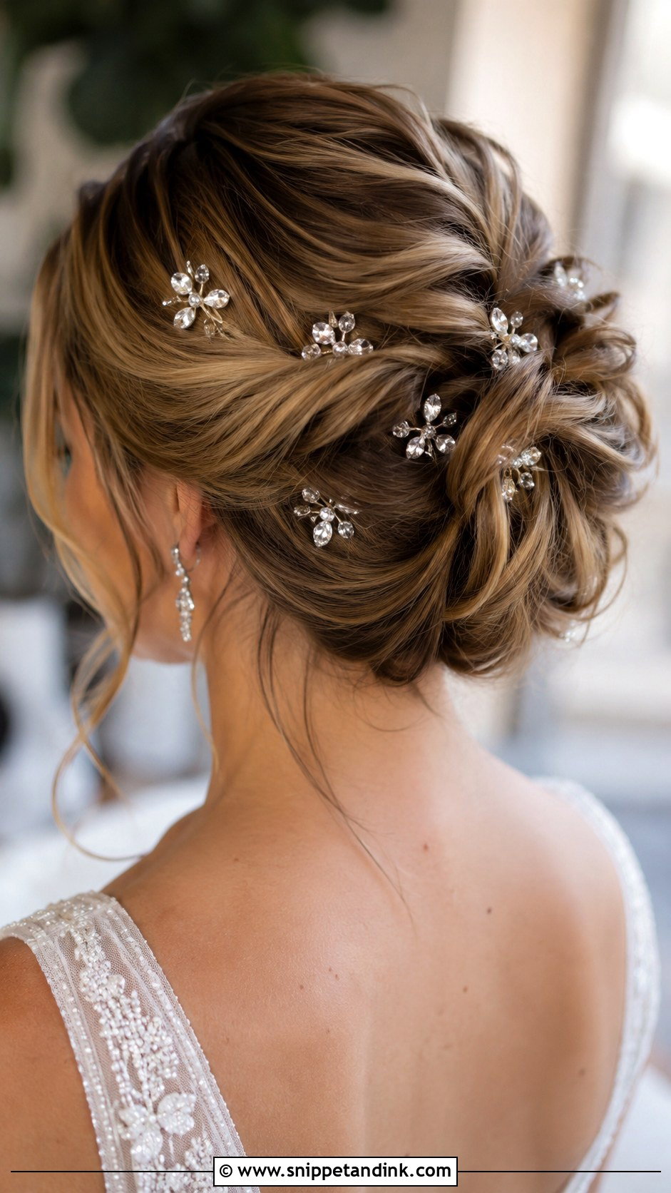 Birdcage Veil - Snippet and Ink - 25 Bride Hair Accessories