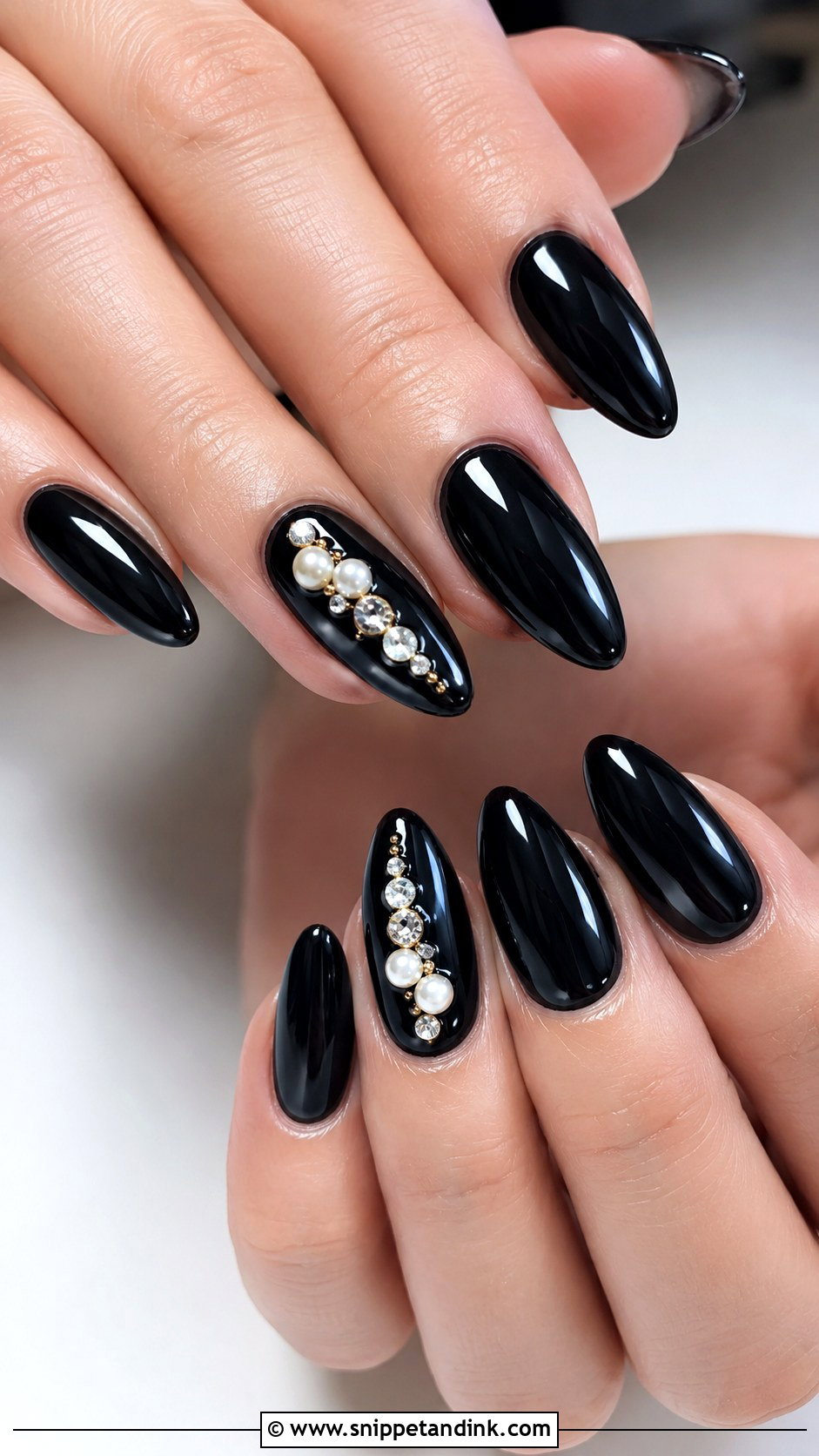 Black Almond Wedding Nails - Snippet and Ink - 20 Black Nails for Wedding