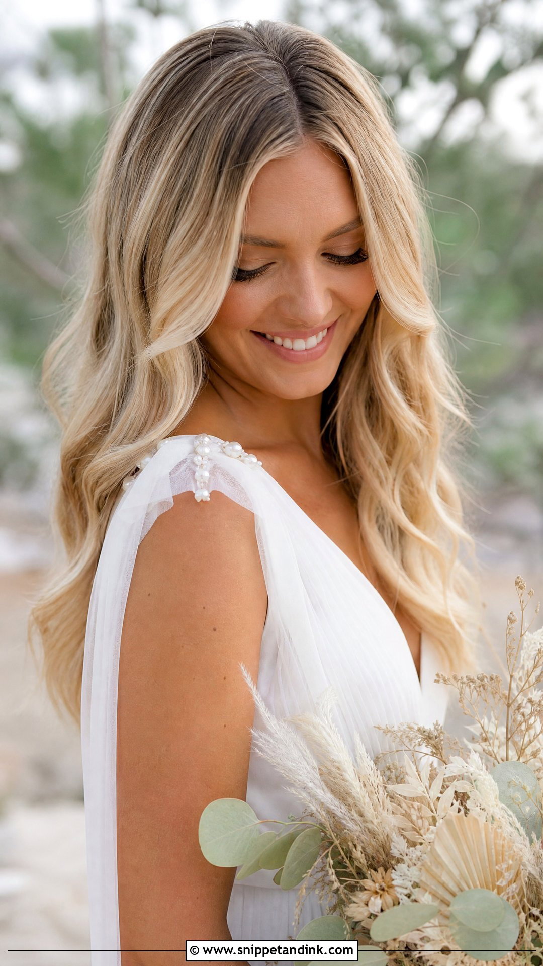 Blonde Bridal Beach Waves - Snippet and Ink - 15 Blonde Bridal Hair Down Ideas