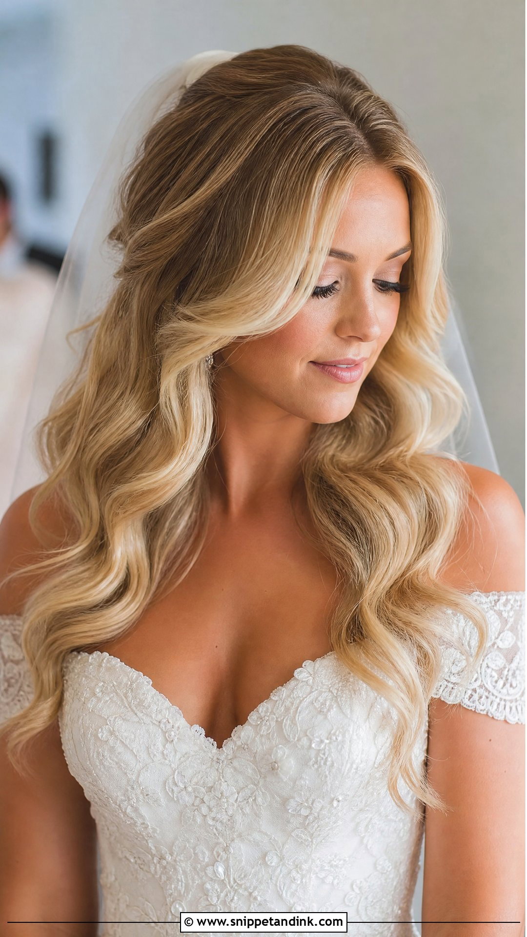Blonde Wedding Loose Curls - Snippet and Ink - 15 Blonde Wedding Hairstyles for Long Hair