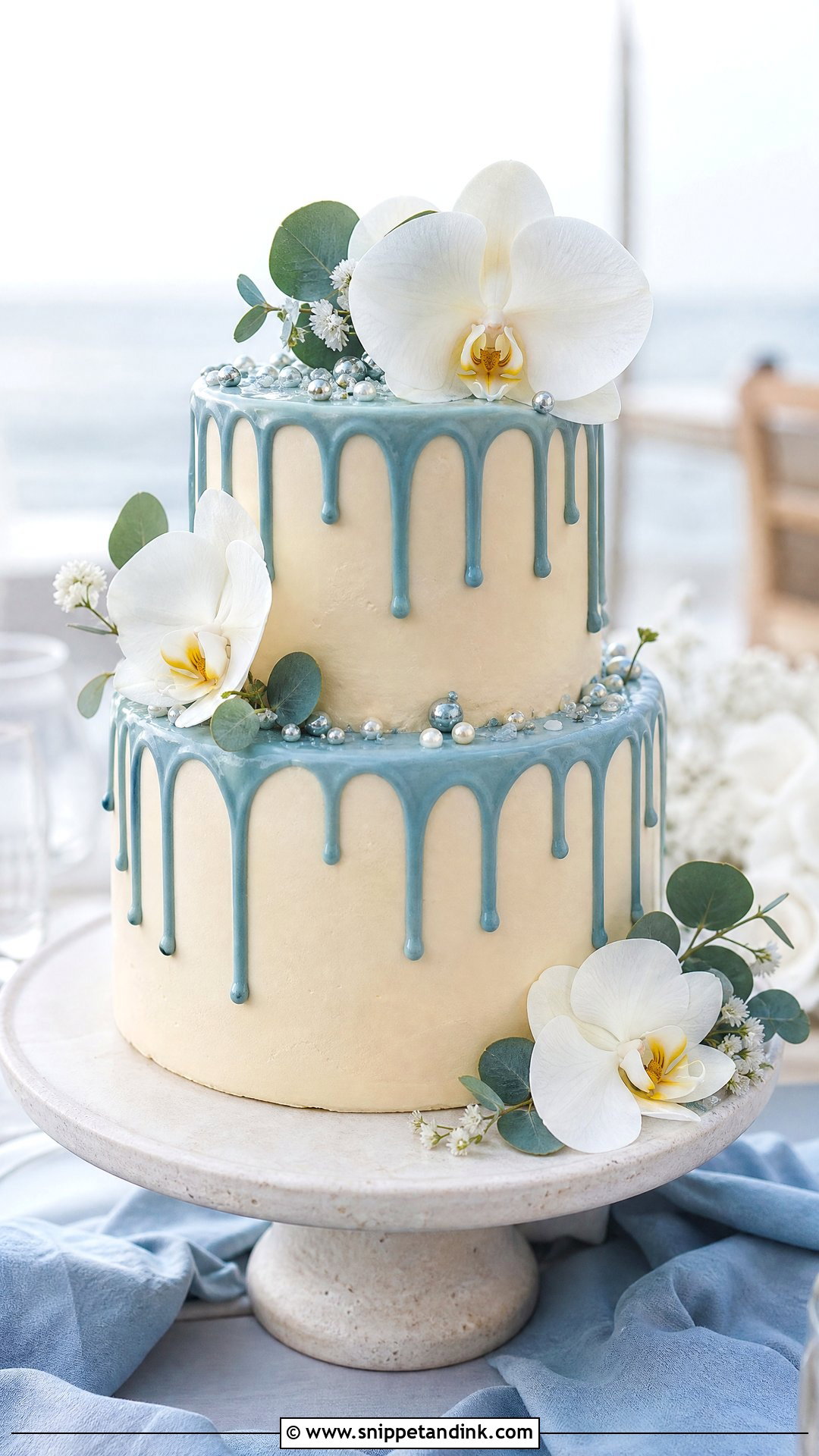 Blue Drip Wedding Cake - Snippet and Ink - 30 Drip Cakes for Wedding