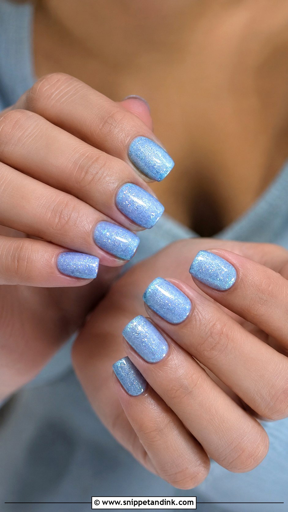 Blue Glitter Bridesmaid Nails - Snippet and Ink - 20 Blue Bridesmaid Nails