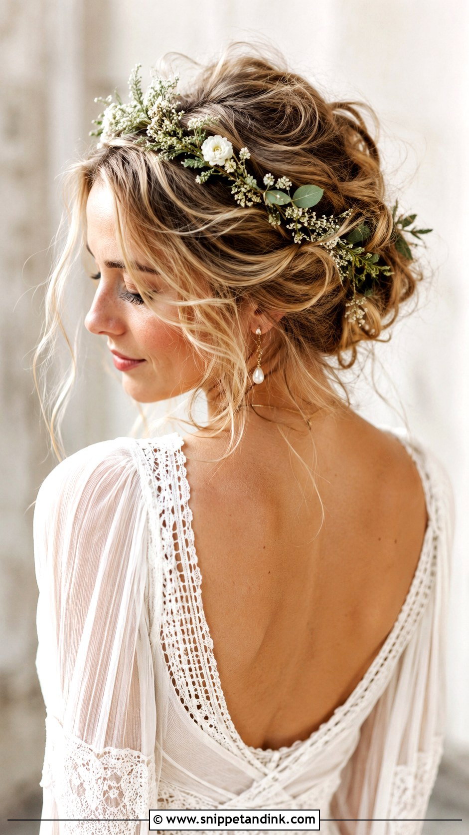 Bohemian Loose Updo - Snippet and Ink - 25 French Bride Hairstyles