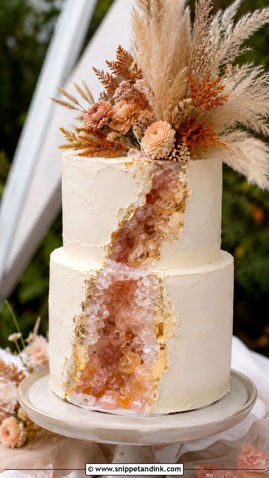 Boho Geode Wedding Cake - Snippet and Ink - 30 Geode Wedding Cakes