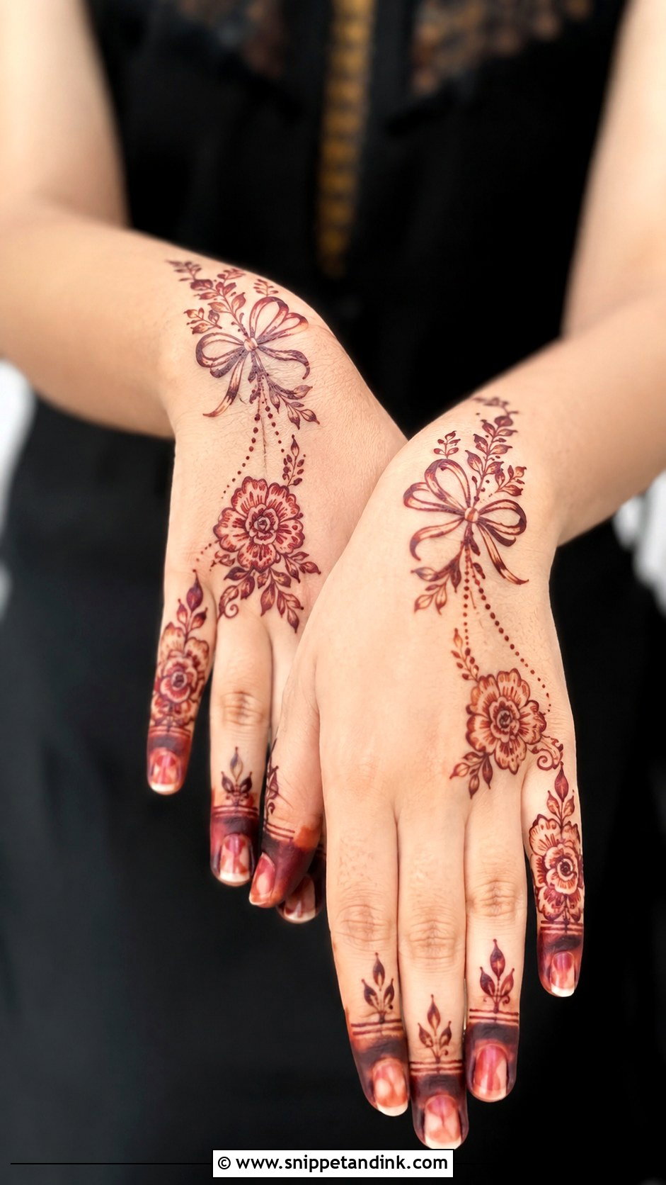Bow Arabic Mehndi Design - Snippet and Ink - 30 Bow Mehndi Designs