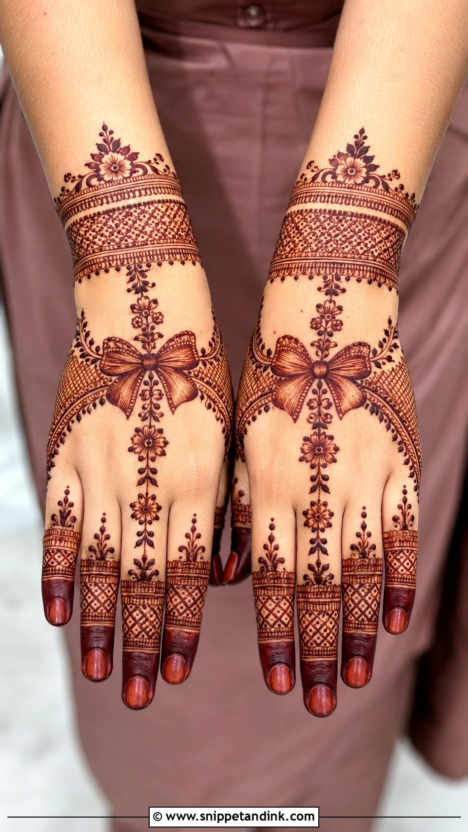 Bow Indo Arabic Mehndi Design - Snippet and Ink - 30 Bow Mehndi Designs