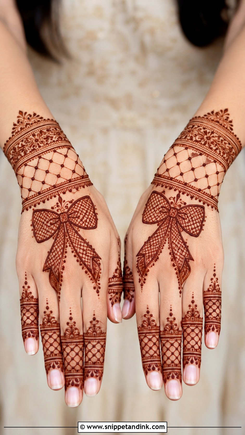 Bow Jaali Mehndi Design - Snippet and Ink - 30 Bow Mehndi Designs