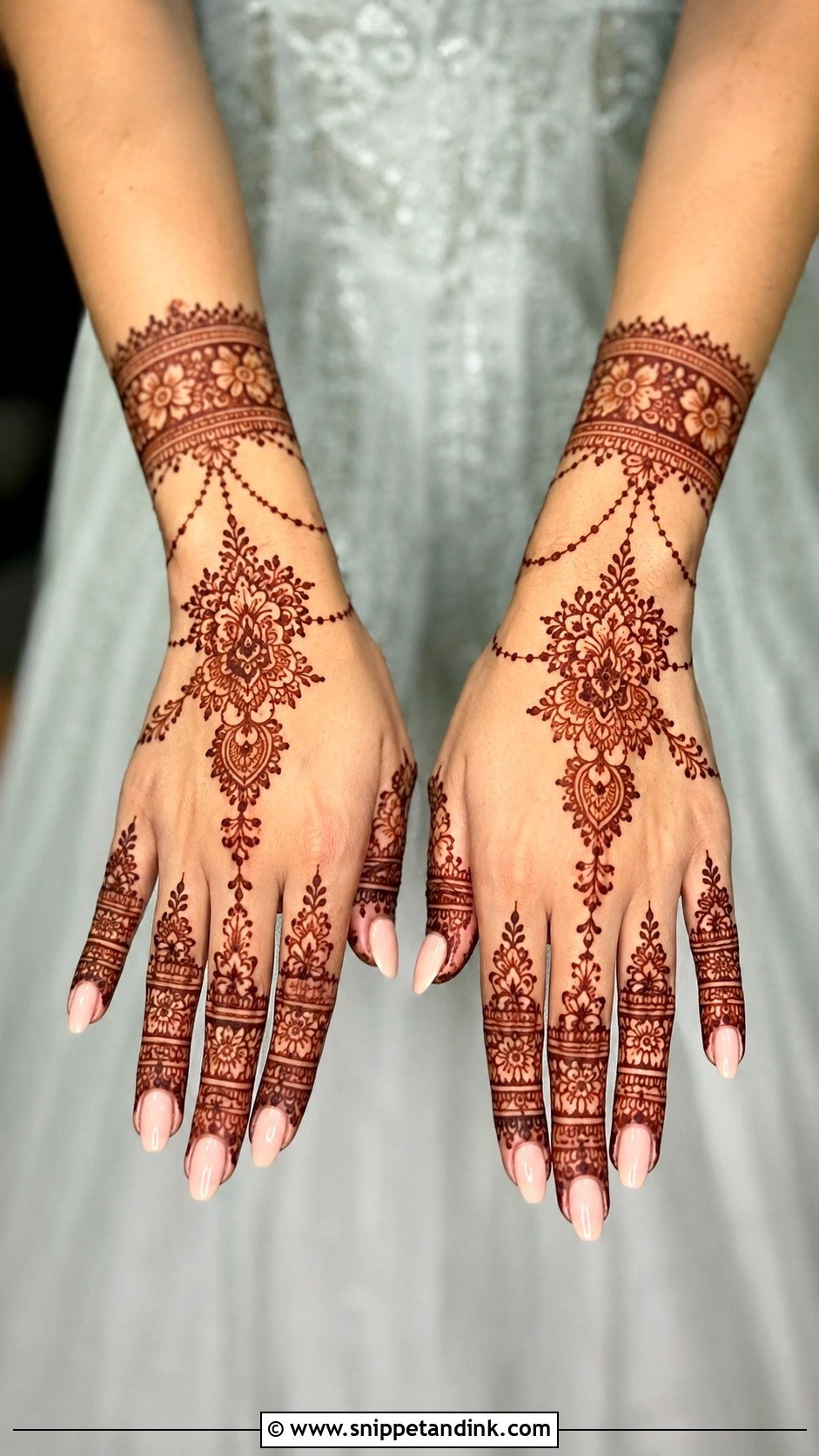 Bracelet Bridal Mehndi Back Hand - Snippet and Ink - 30 Bridal Mehndi Designs Back Hands Brides