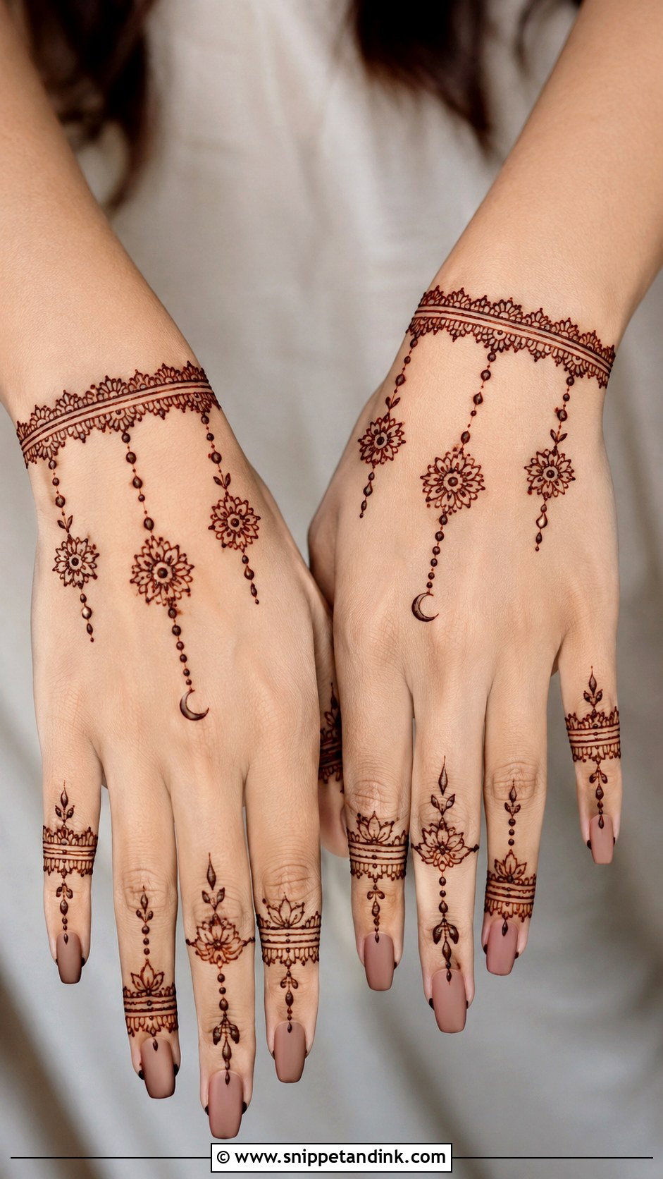Bracelet Eid Mehndi Design - Snippet and Ink - 35 Mehndi Designs for Eid